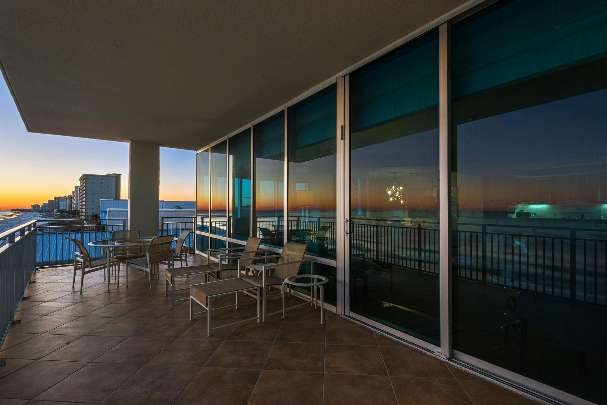 SIGNATURE BEACH - Residential