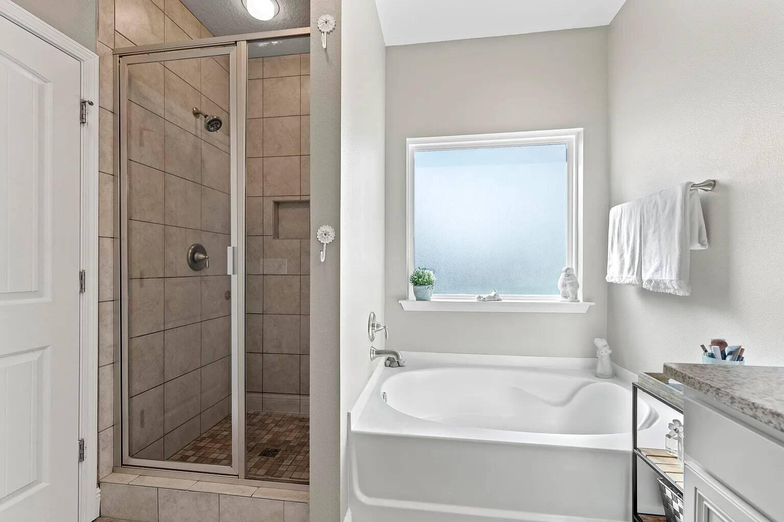 HAMMOCK BAY - Residential Lease