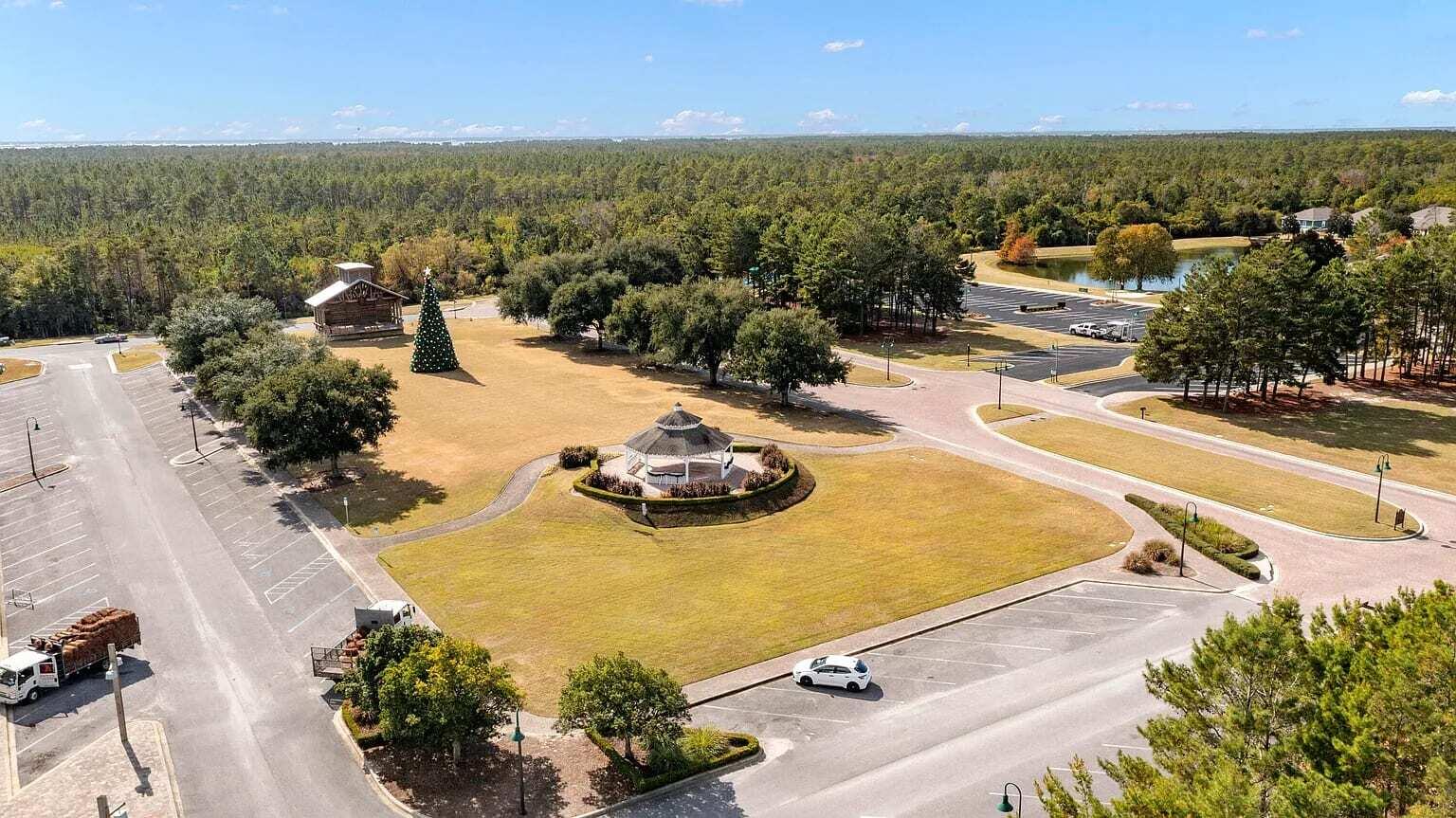 HAMMOCK BAY - Residential Lease