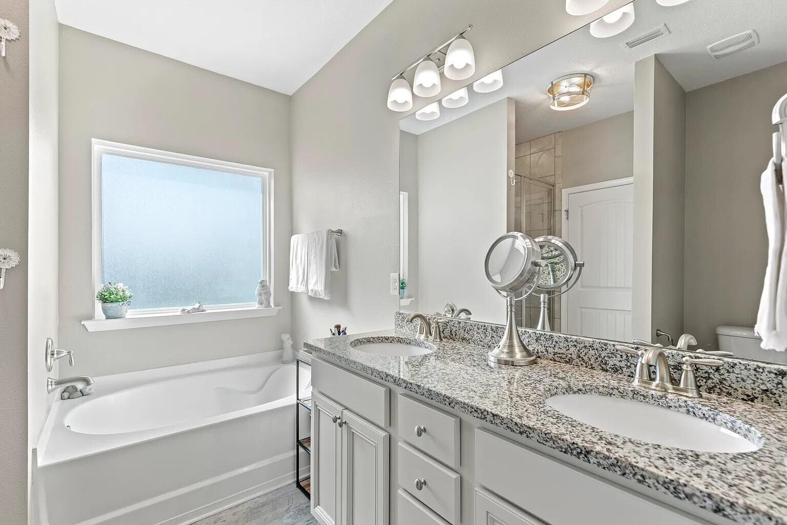 HAMMOCK BAY - Residential Lease