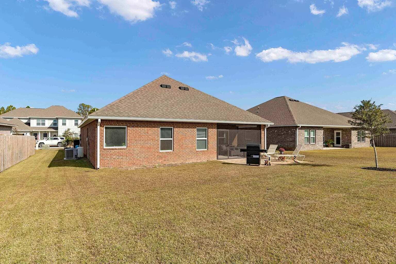 HAMMOCK BAY - Residential Lease