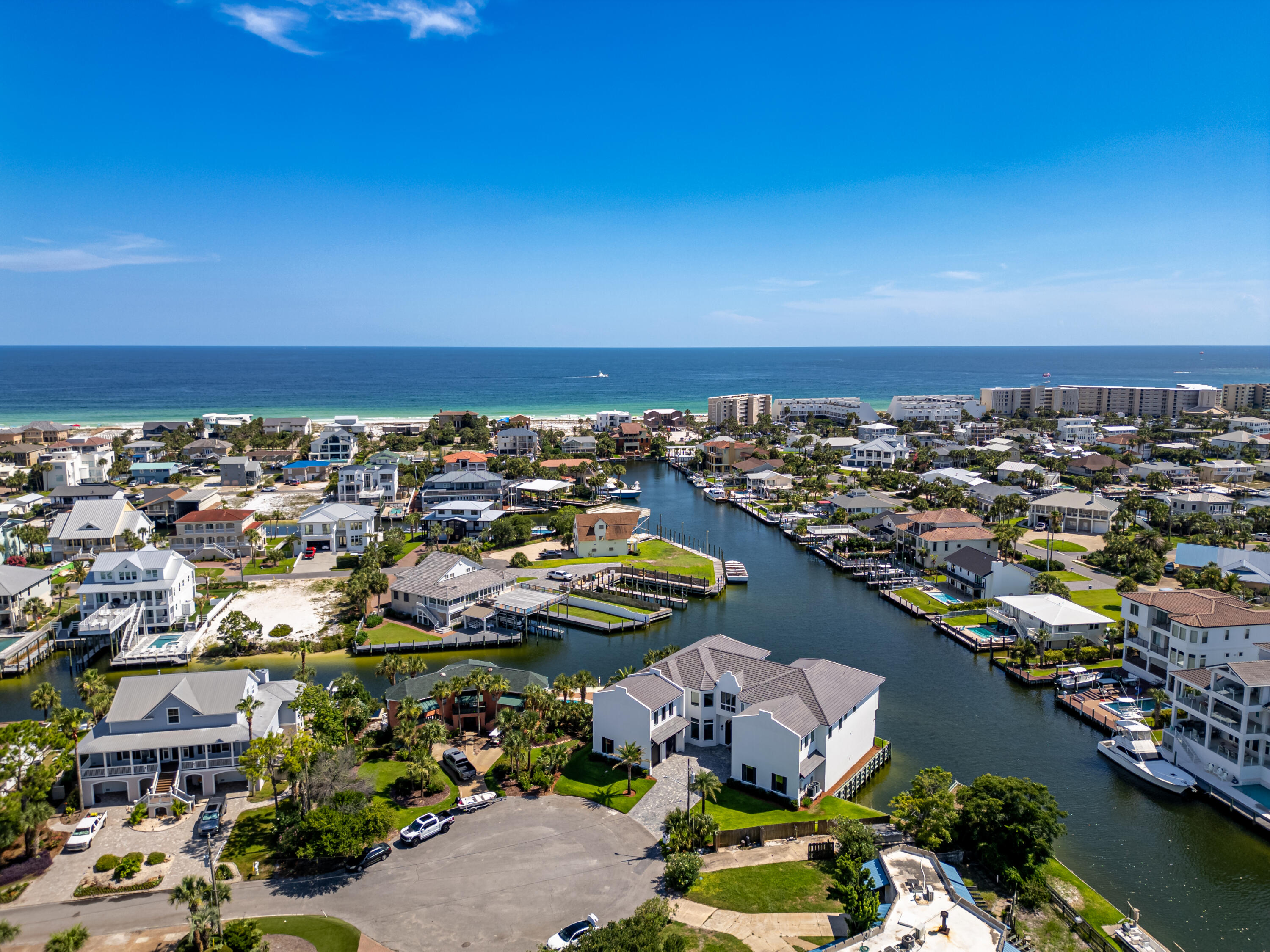 HOLIDAY ISLE - Residential