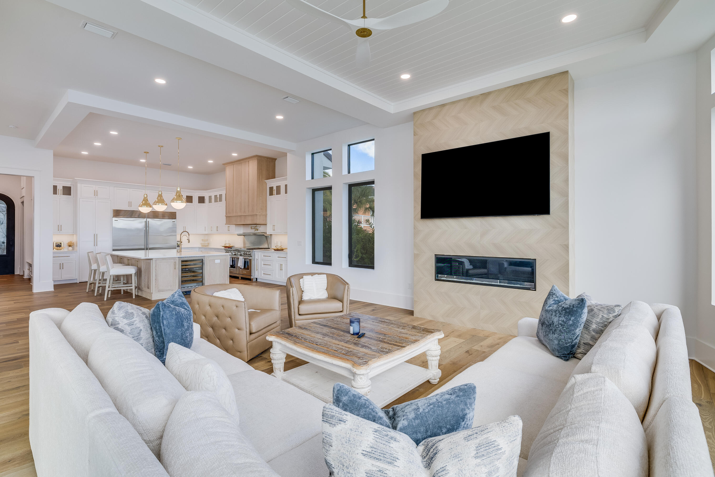 HOLIDAY ISLE - Residential