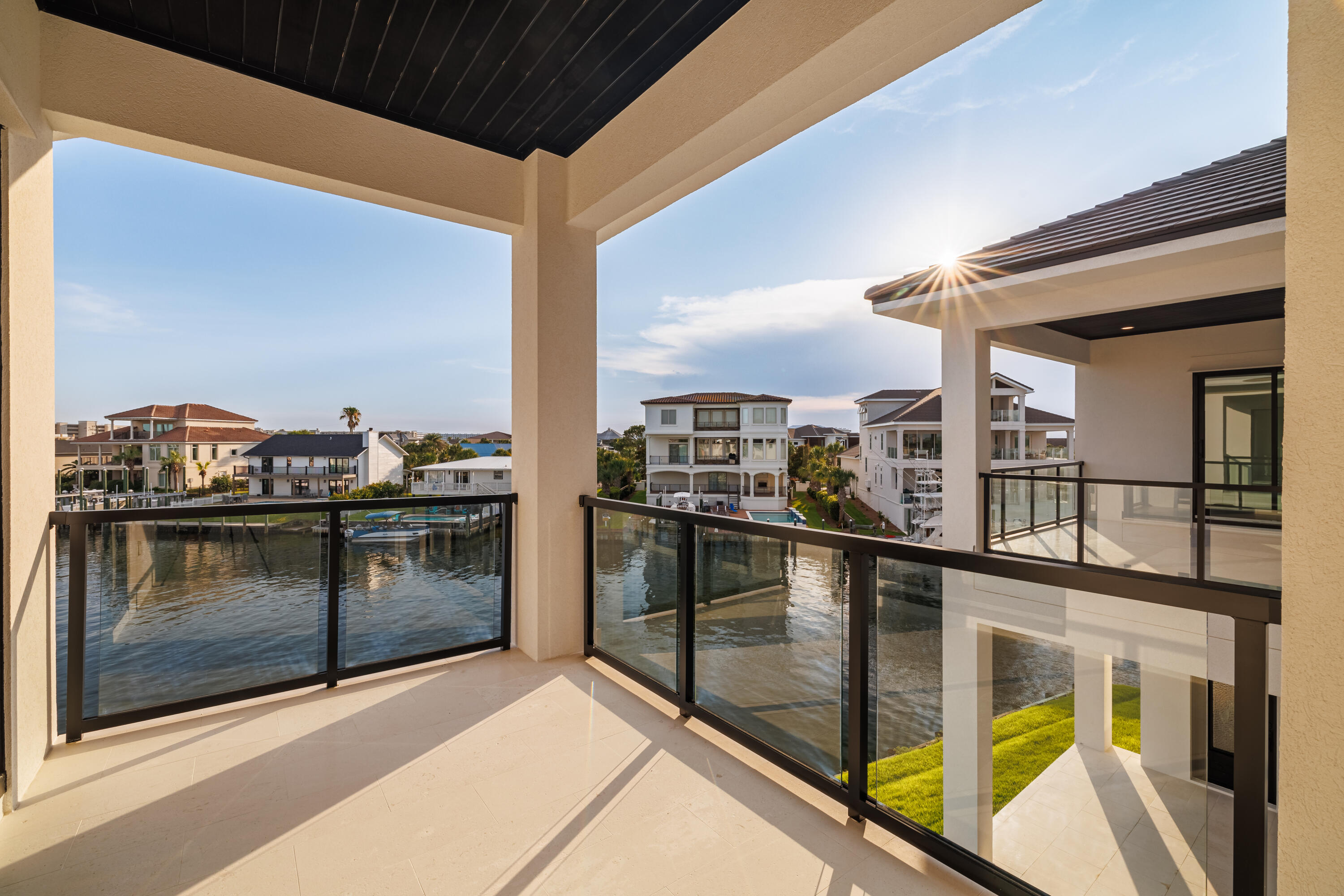 HOLIDAY ISLE - Residential
