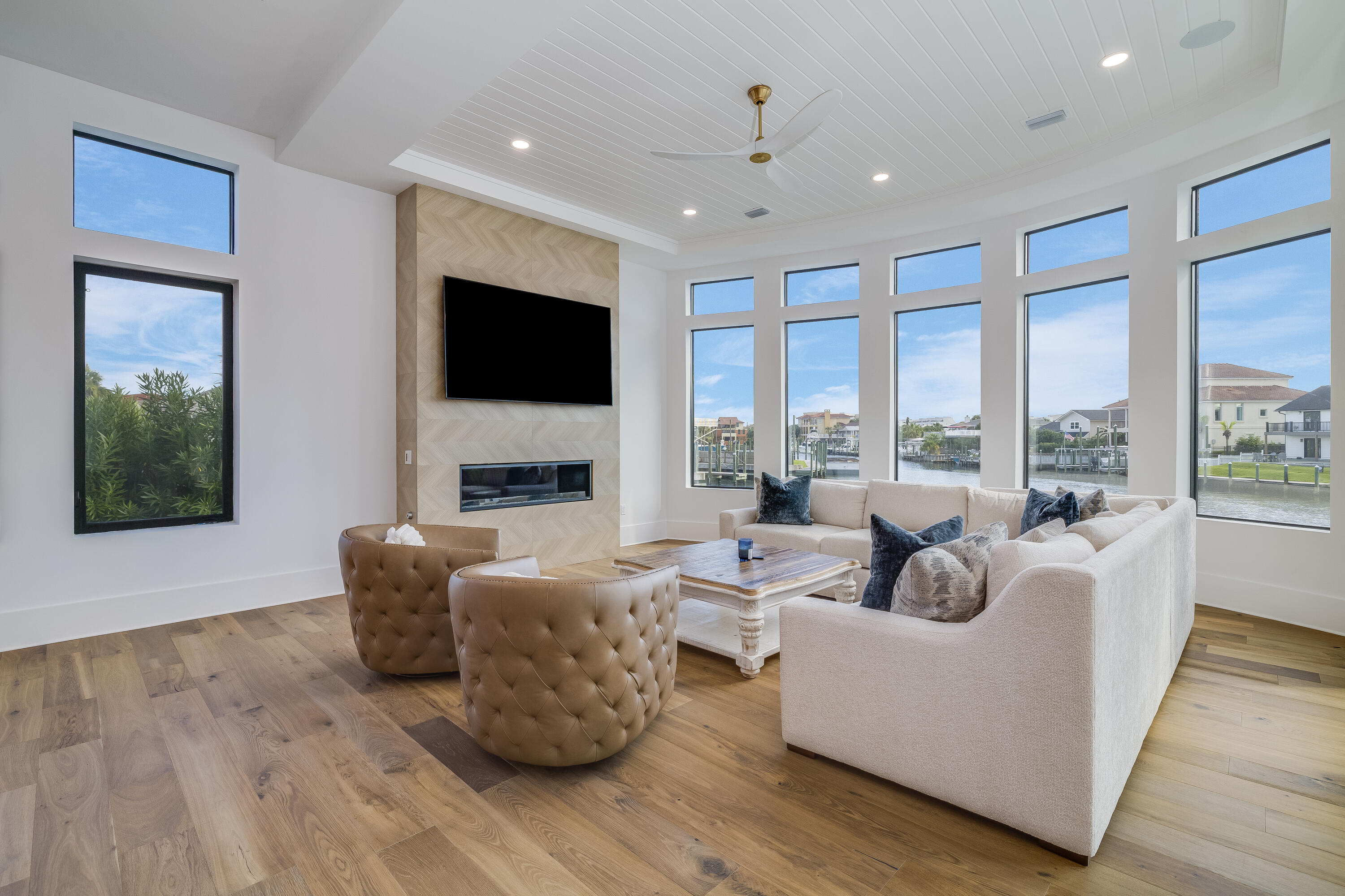 HOLIDAY ISLE - Residential