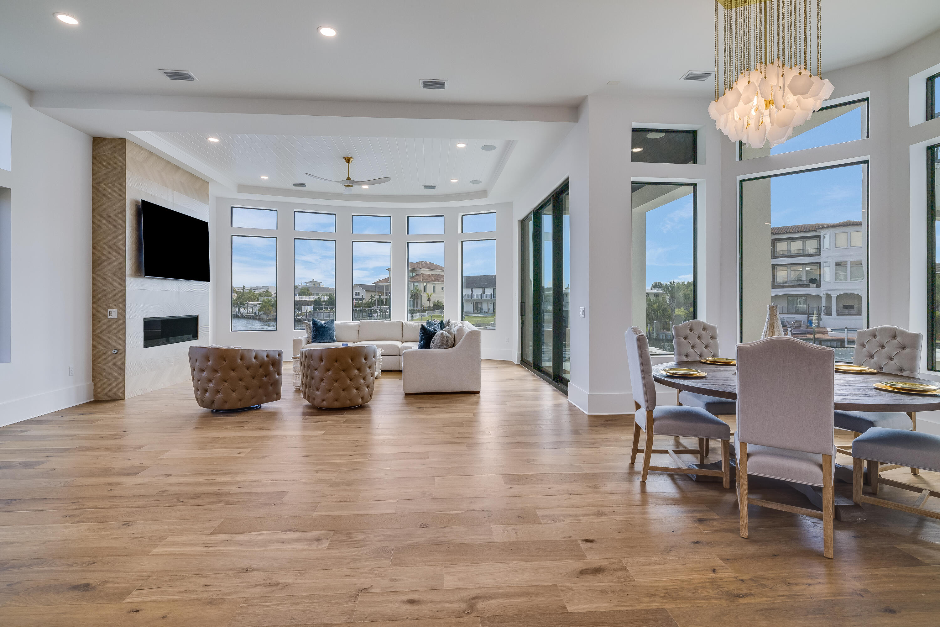 HOLIDAY ISLE - Residential