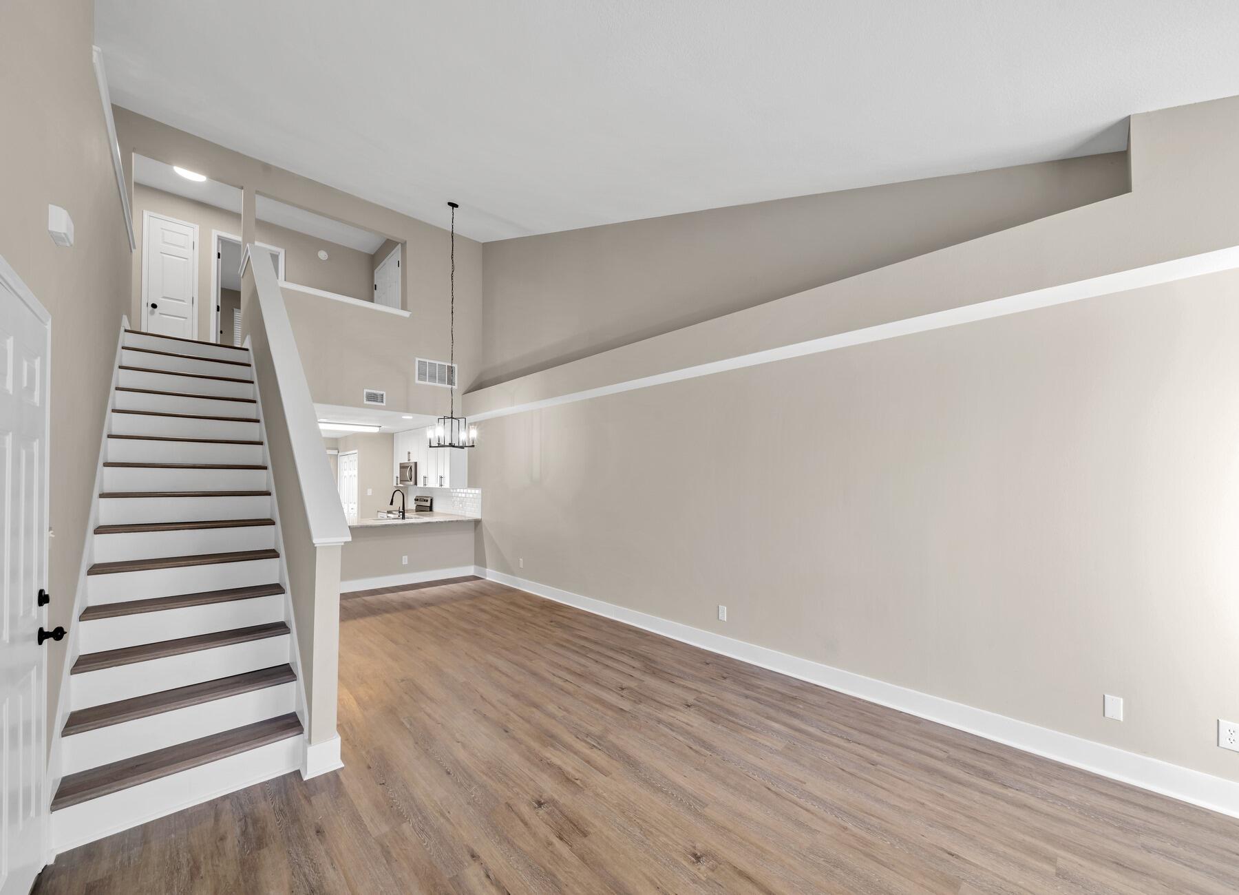 TIGER LAKE - Residential