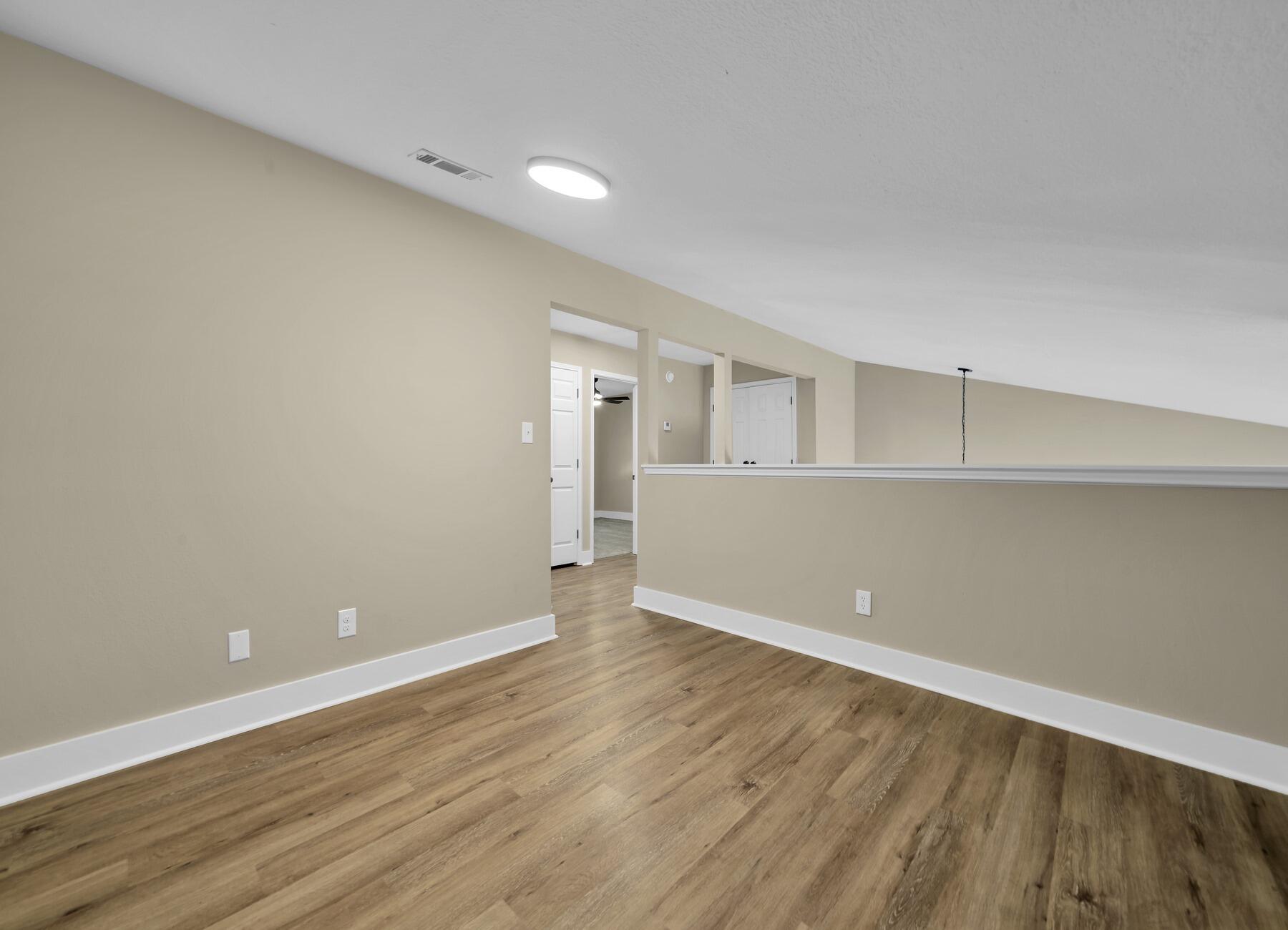 TIGER LAKE - Residential