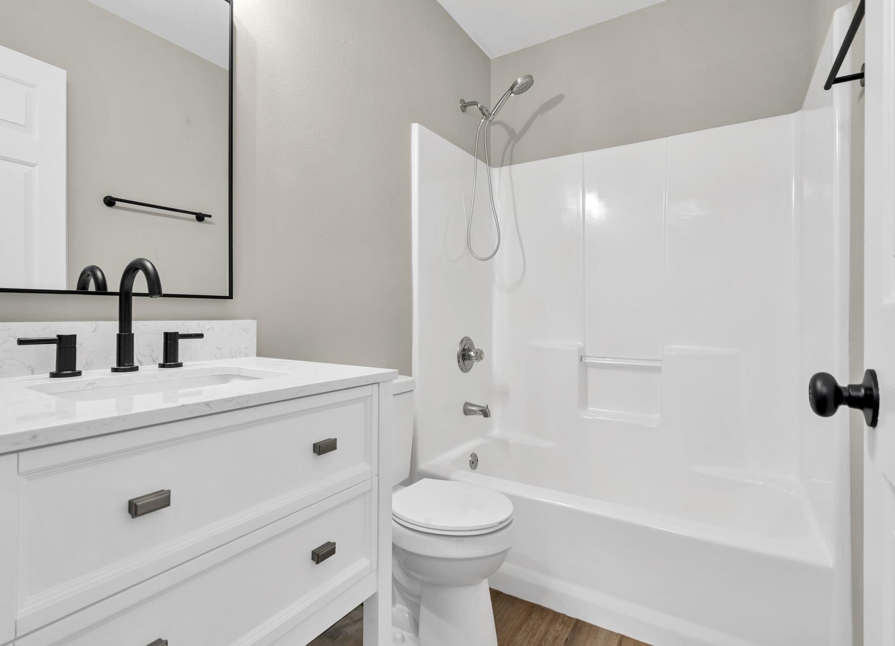 TIGER LAKE - Residential