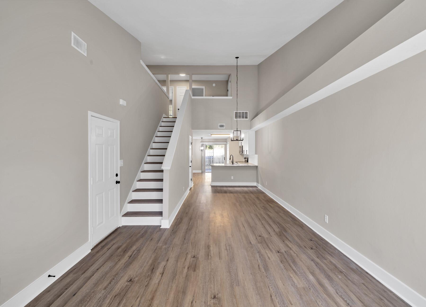 TIGER LAKE - Residential