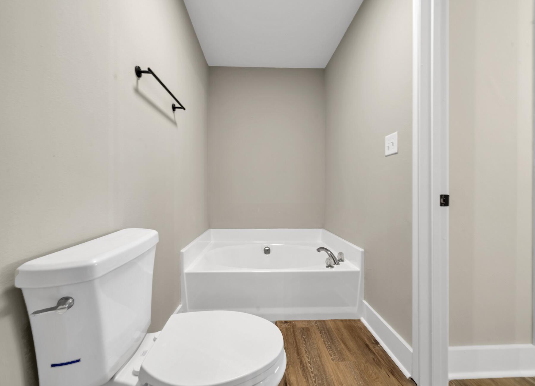 TIGER LAKE - Residential