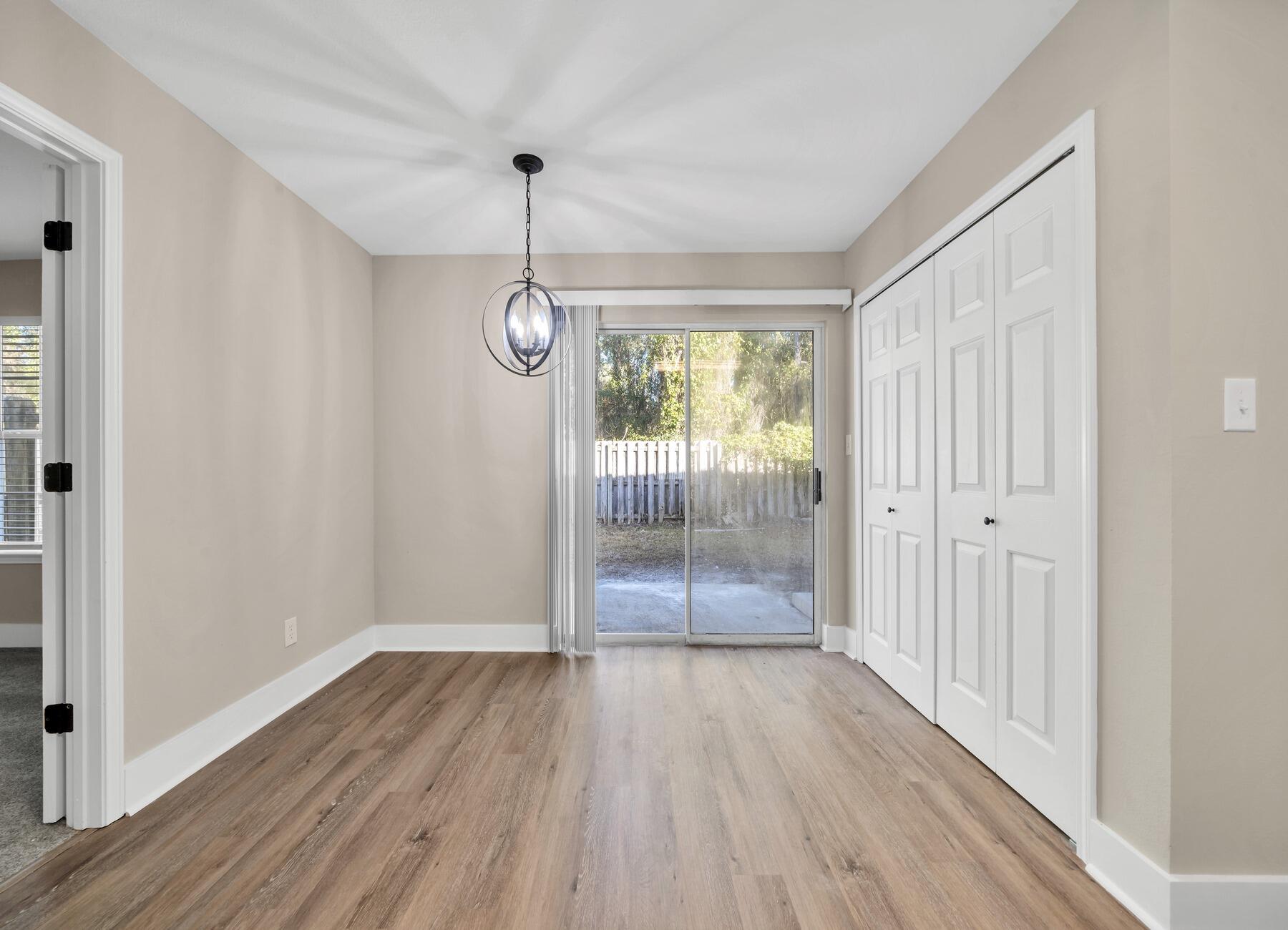 TIGER LAKE - Residential