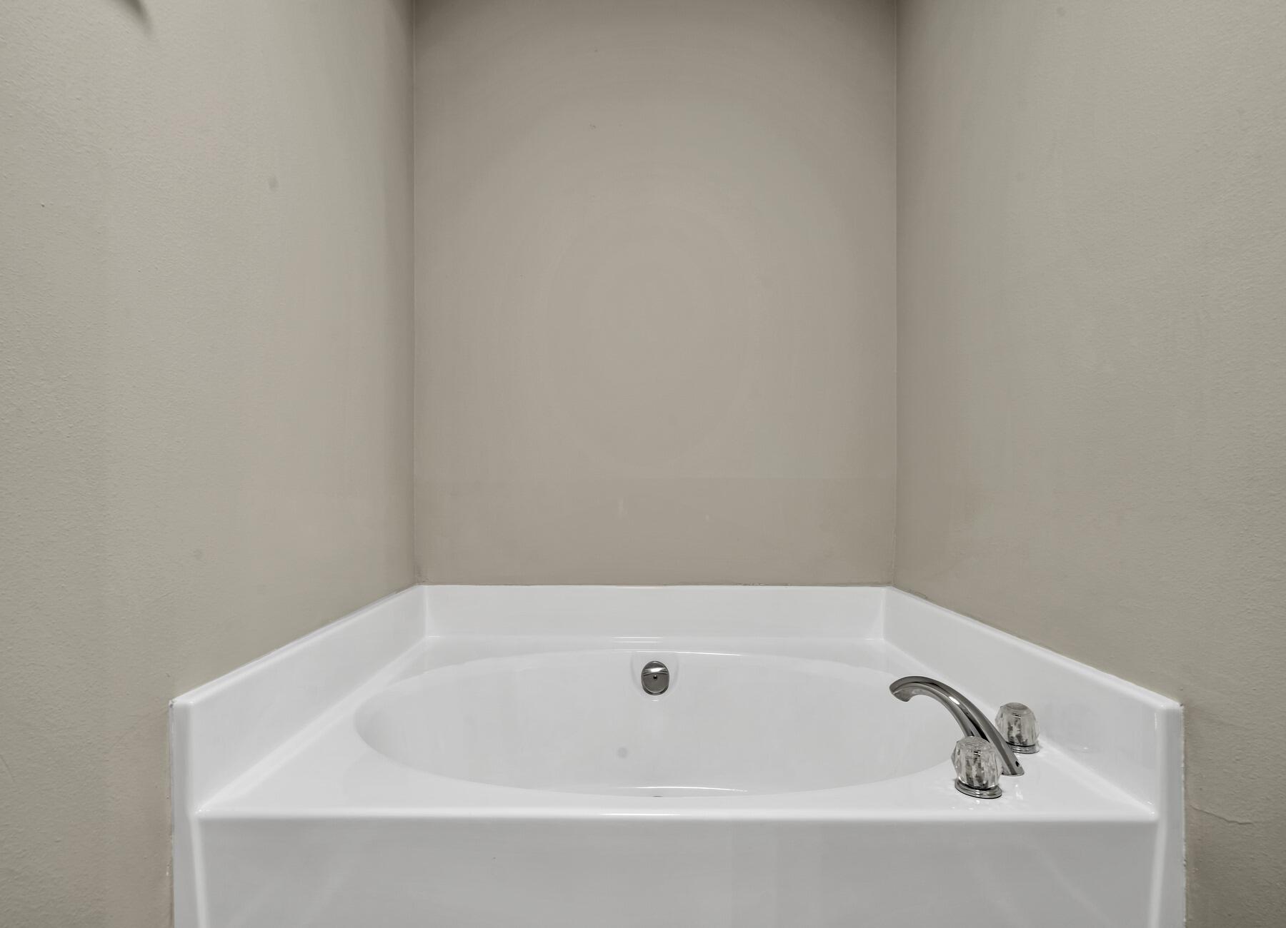 TIGER LAKE - Residential