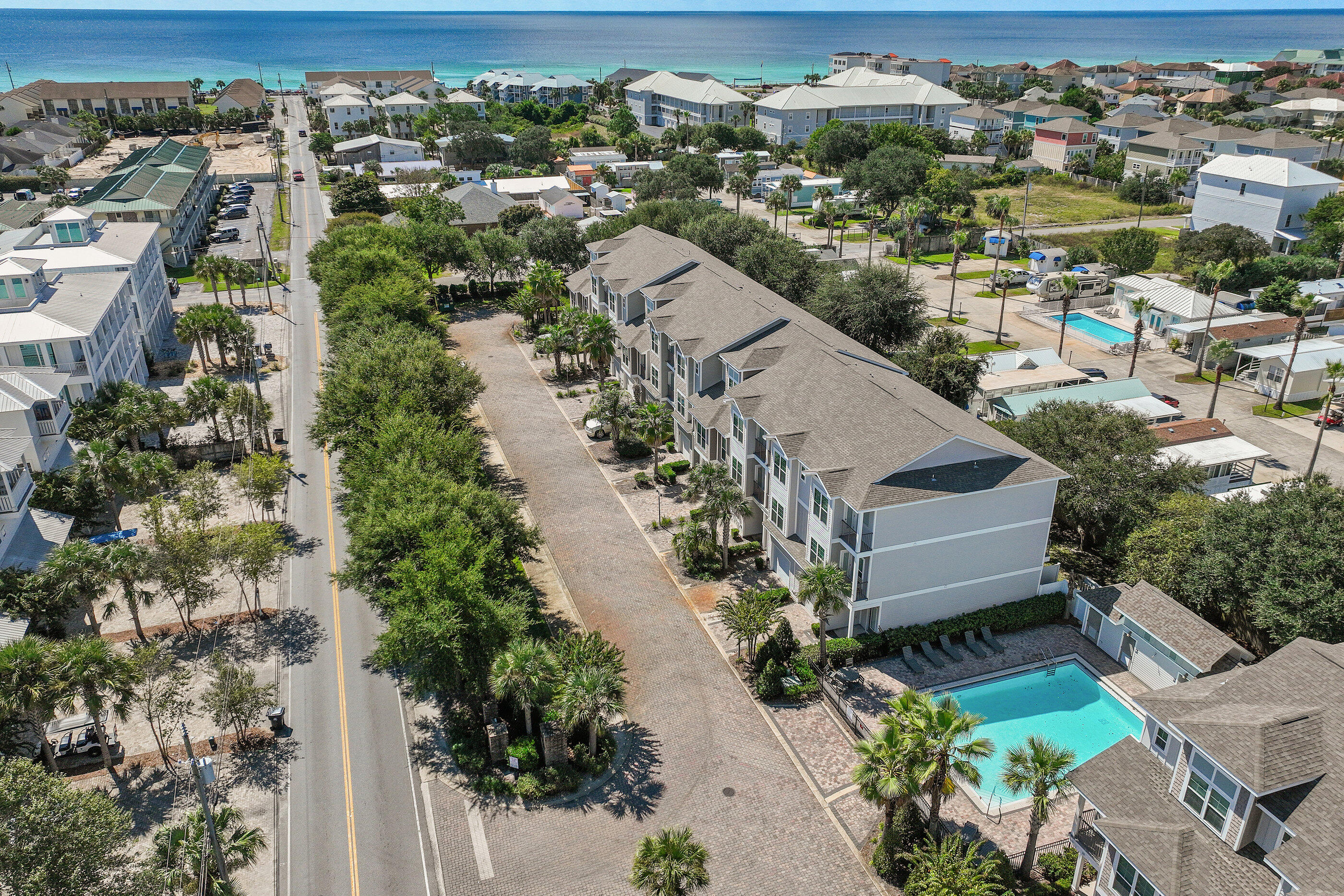 Driftwwod Drive Townhomes - Residential