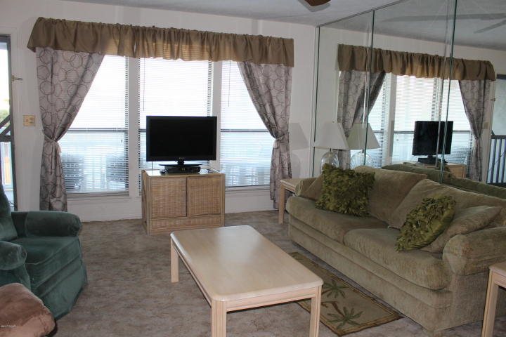 SOUTHWIND 3 CONDO - Residential