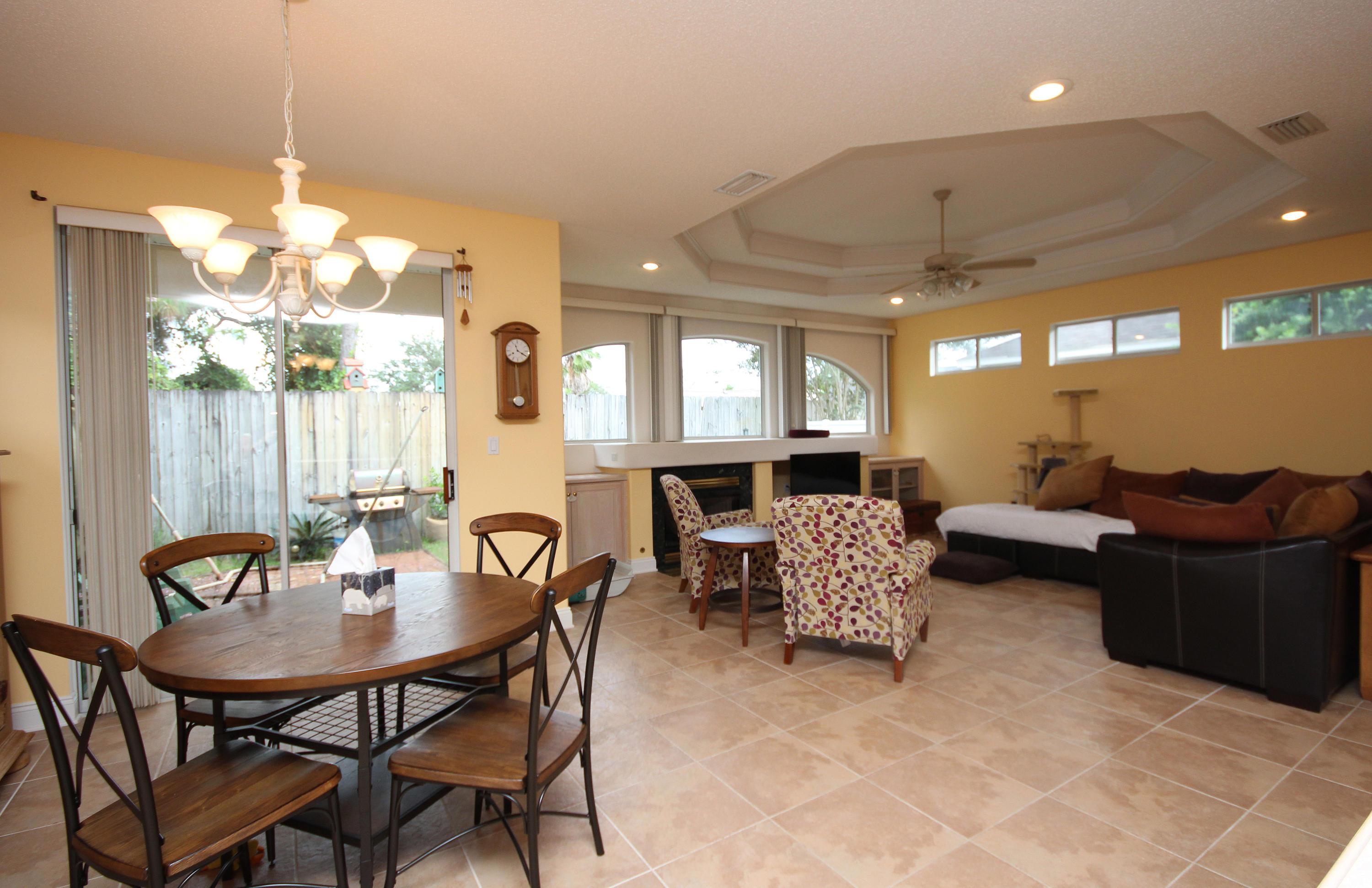 FOUNTAINVIEW - Residential