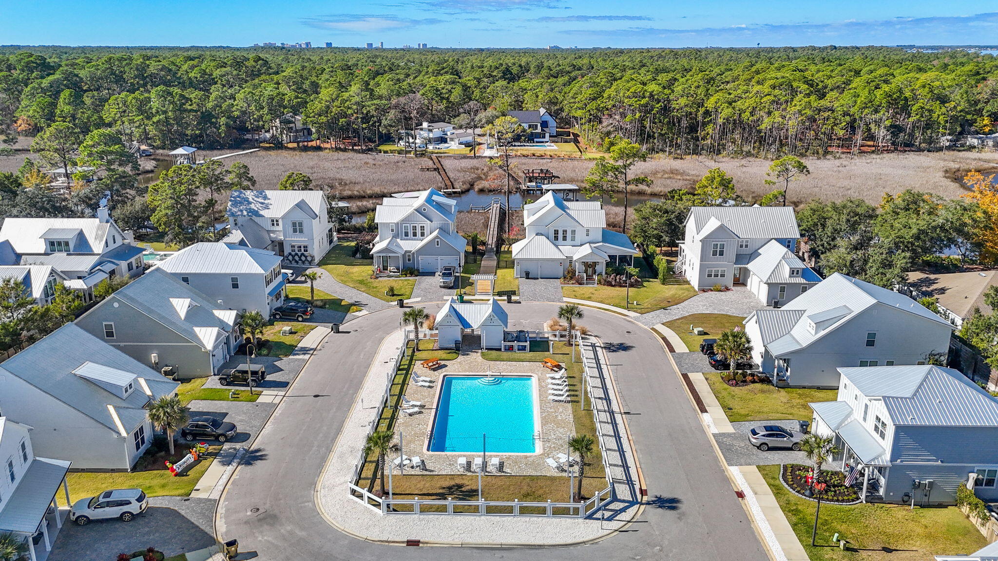 Daxton On The Bay - Residential