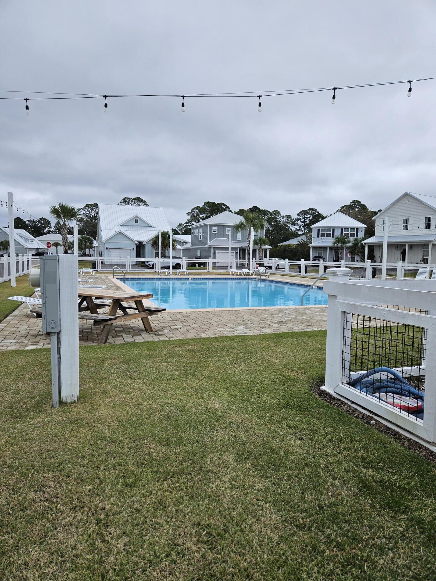 Daxton On The Bay - Residential