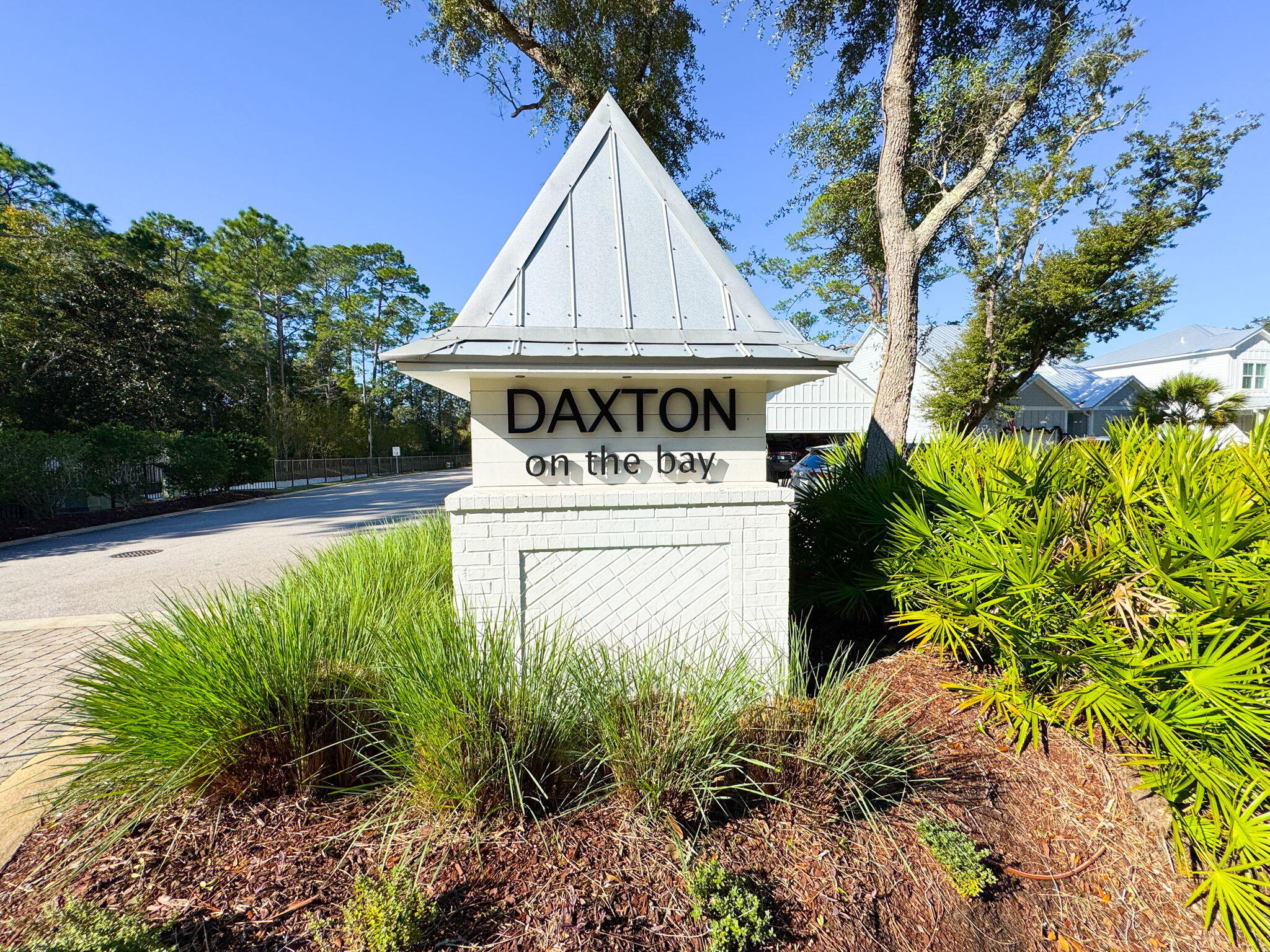 Daxton On The Bay - Residential