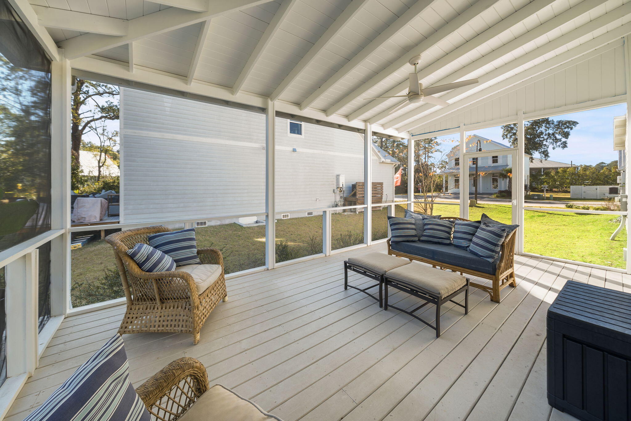 Daxton On The Bay - Residential