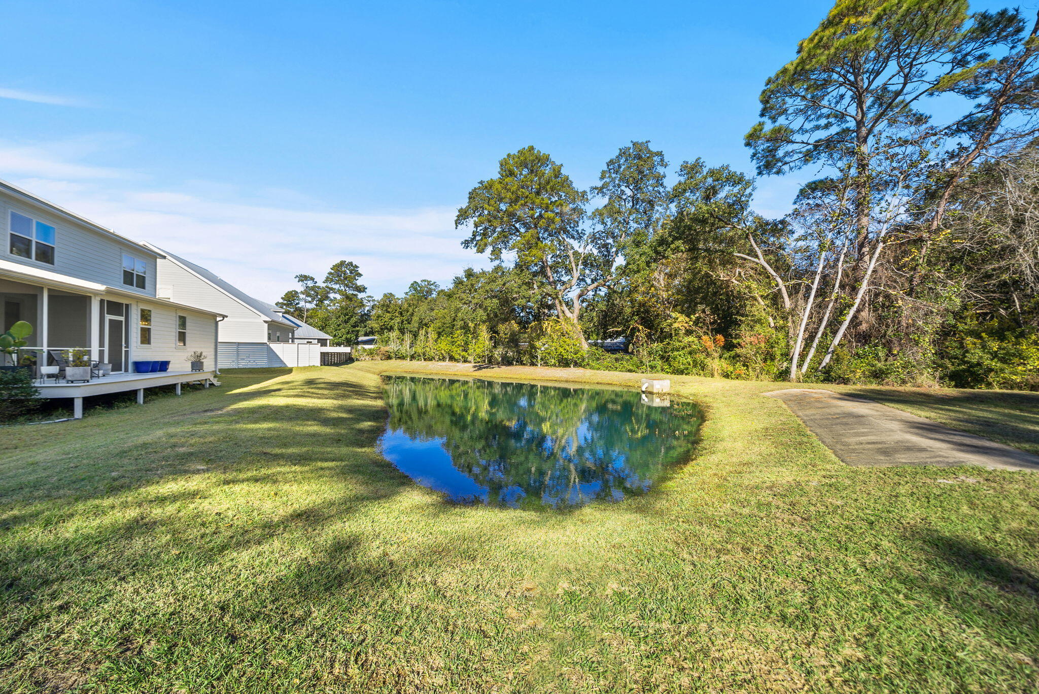 Daxton On The Bay - Residential