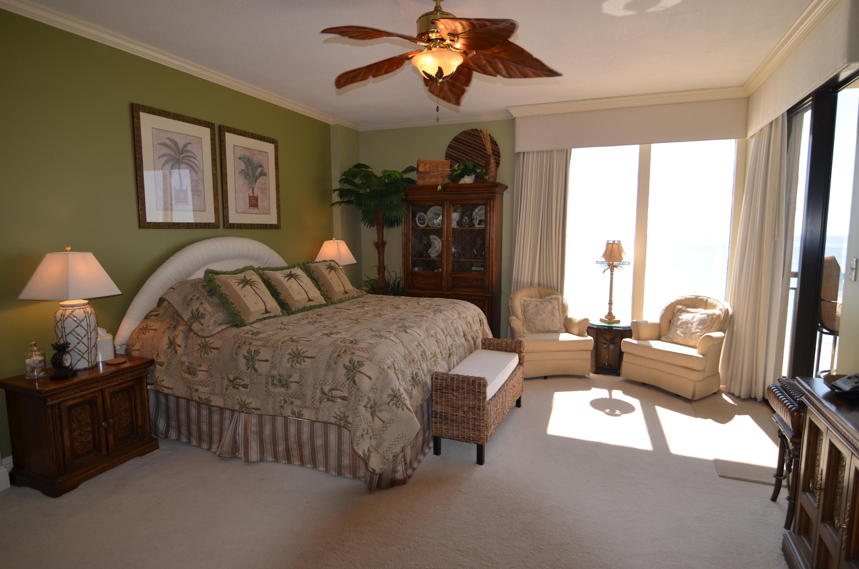 NAVARRE TOWERS CONDO - Residential