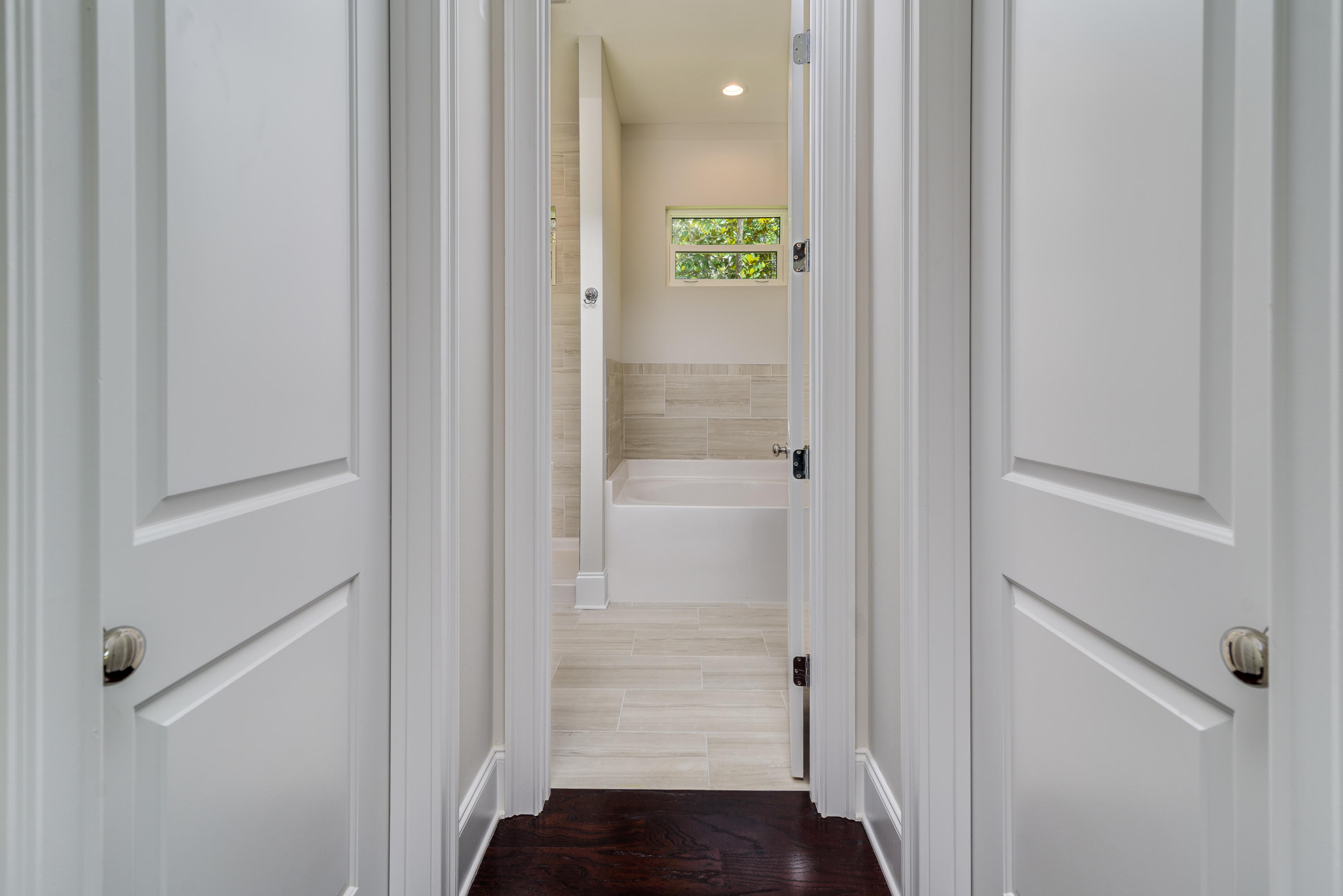 MAGNOLIA BEACH - Residential