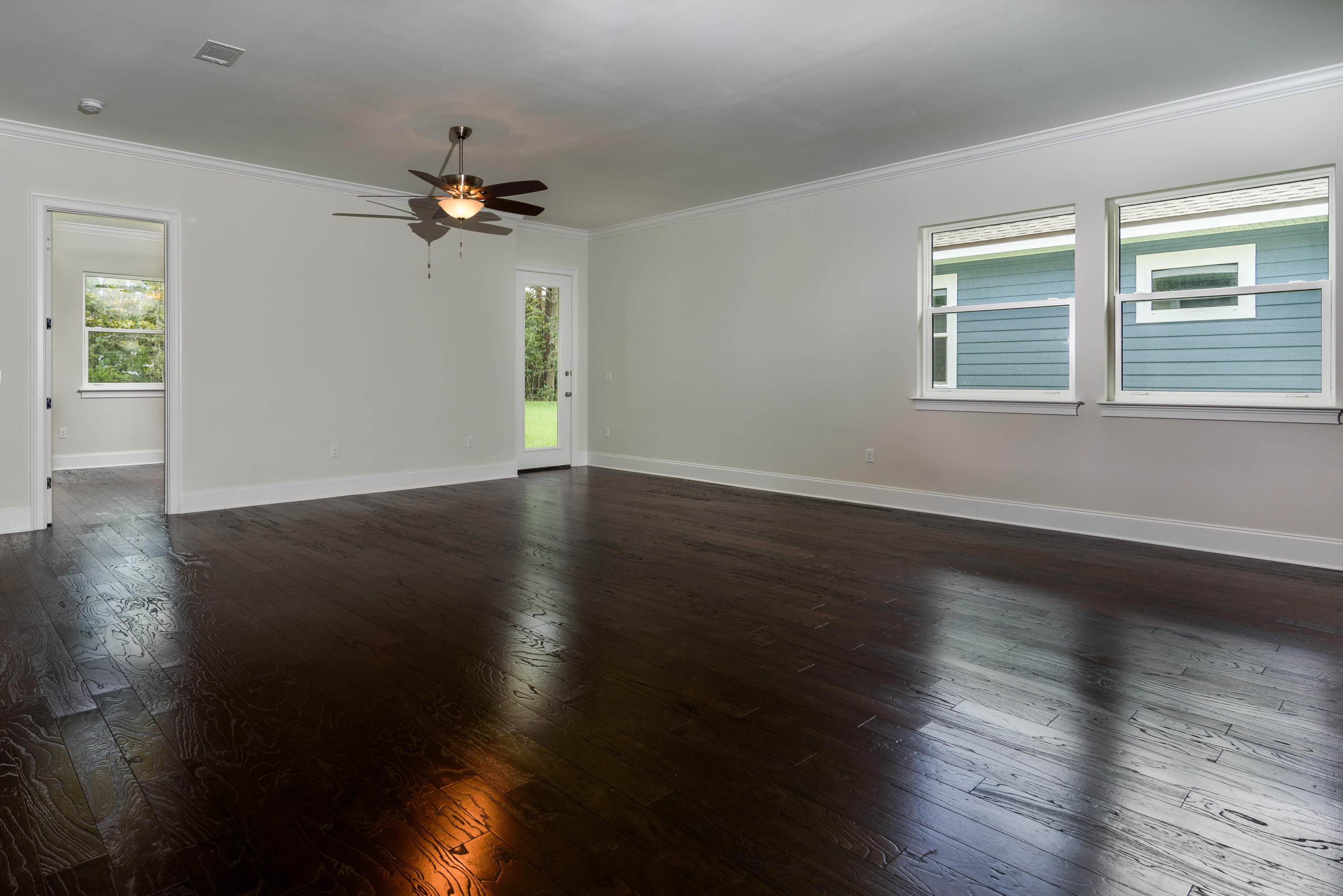 MAGNOLIA BEACH - Residential