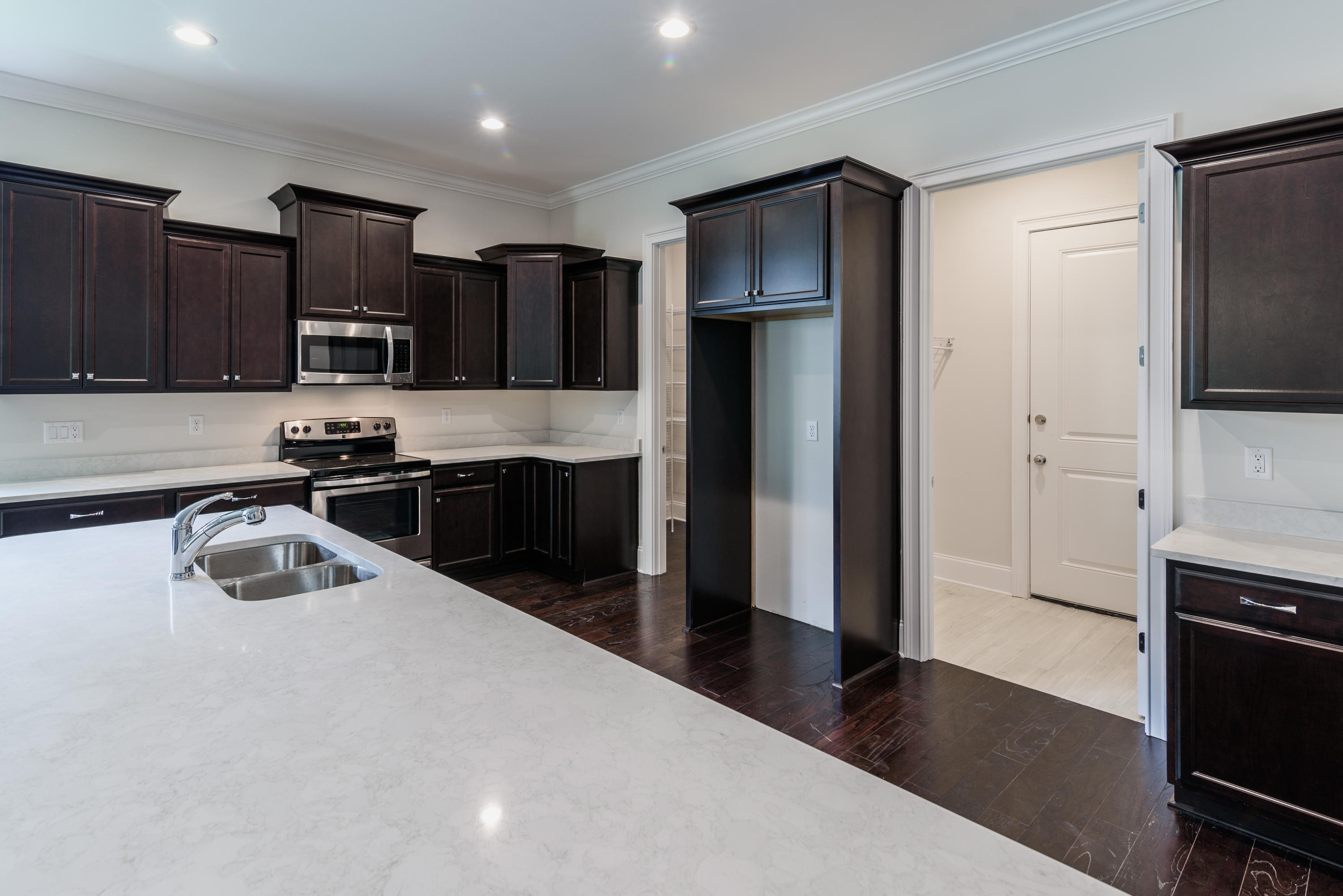 MAGNOLIA BEACH - Residential