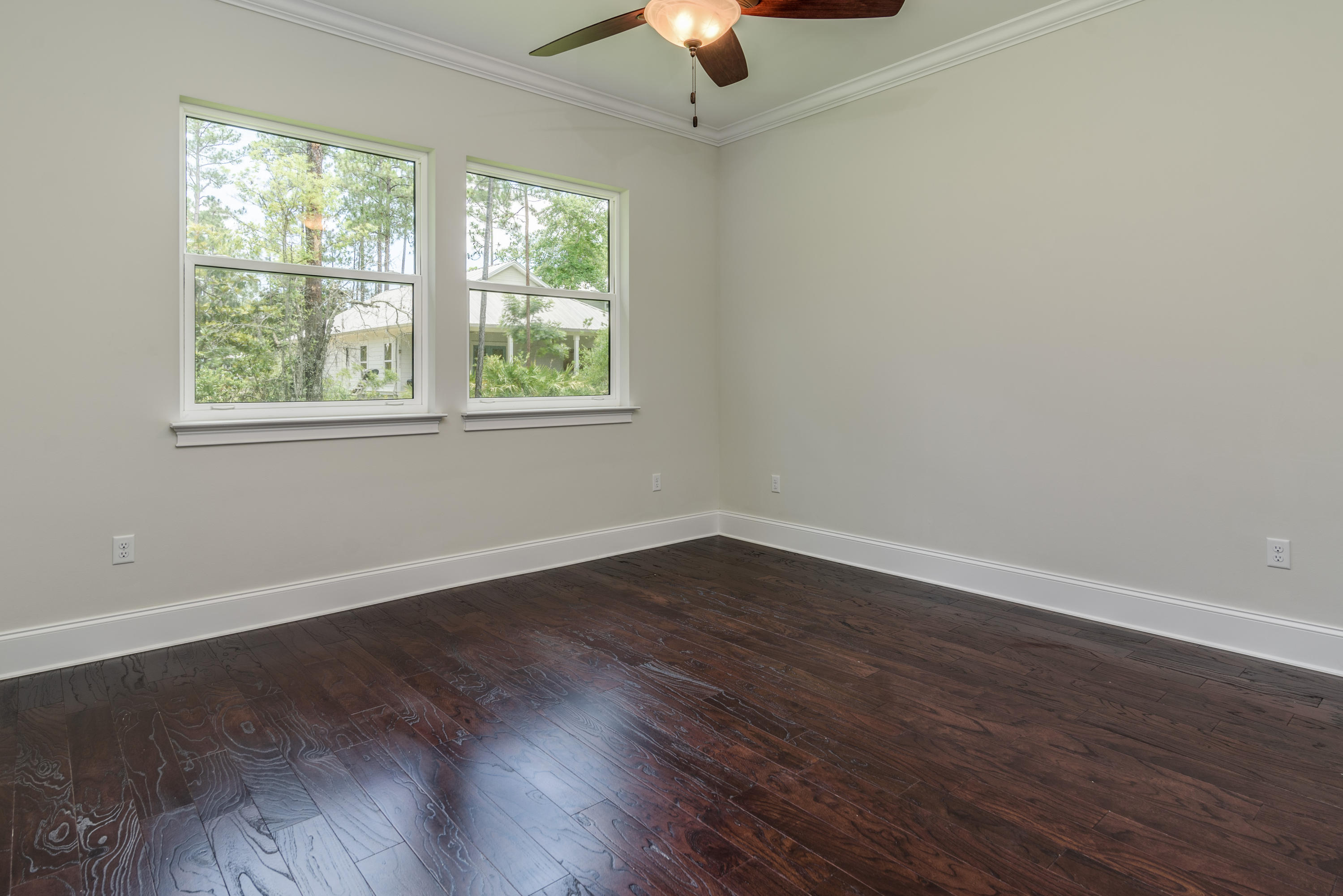 MAGNOLIA BEACH - Residential