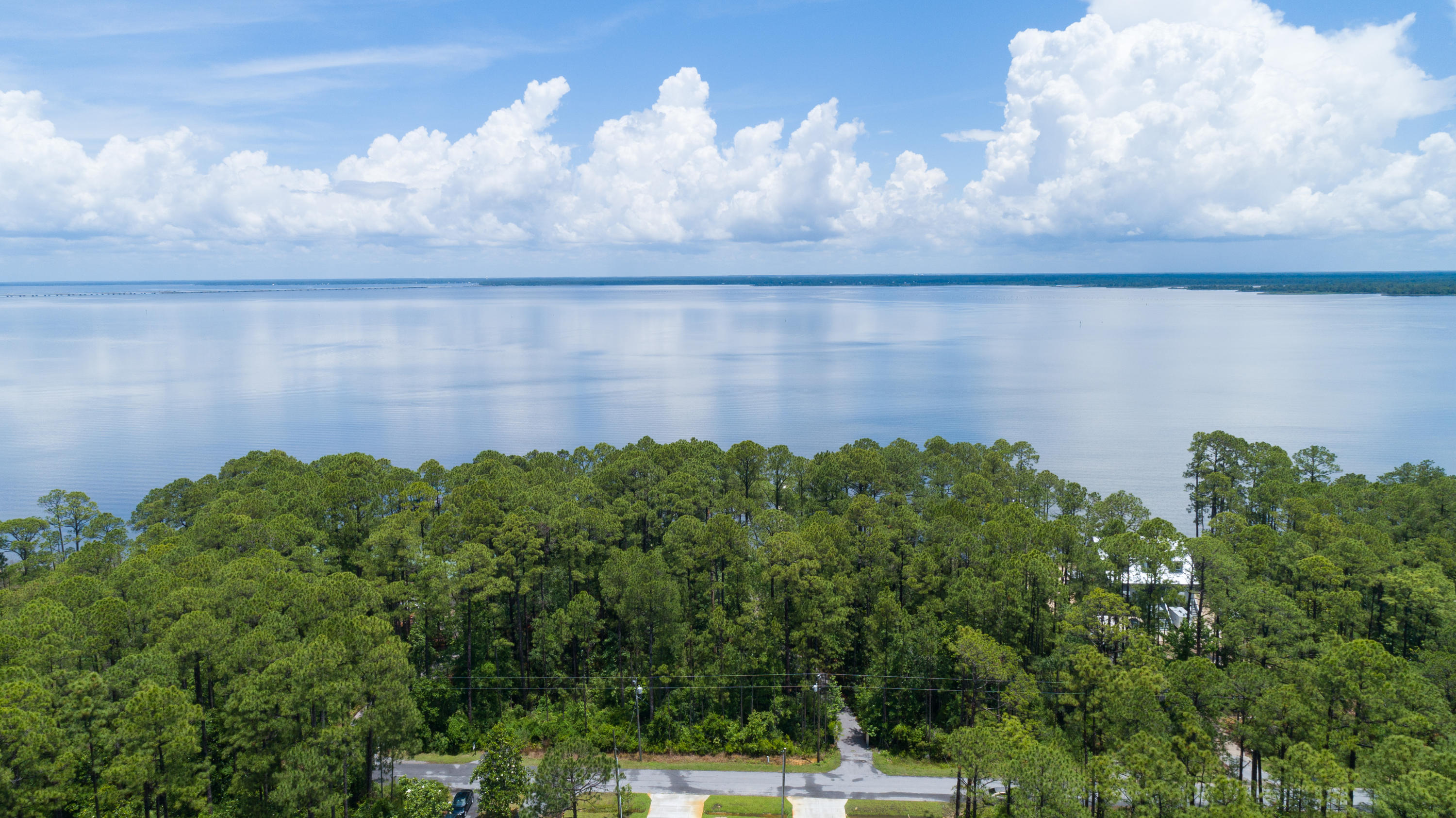 MAGNOLIA BEACH - Residential