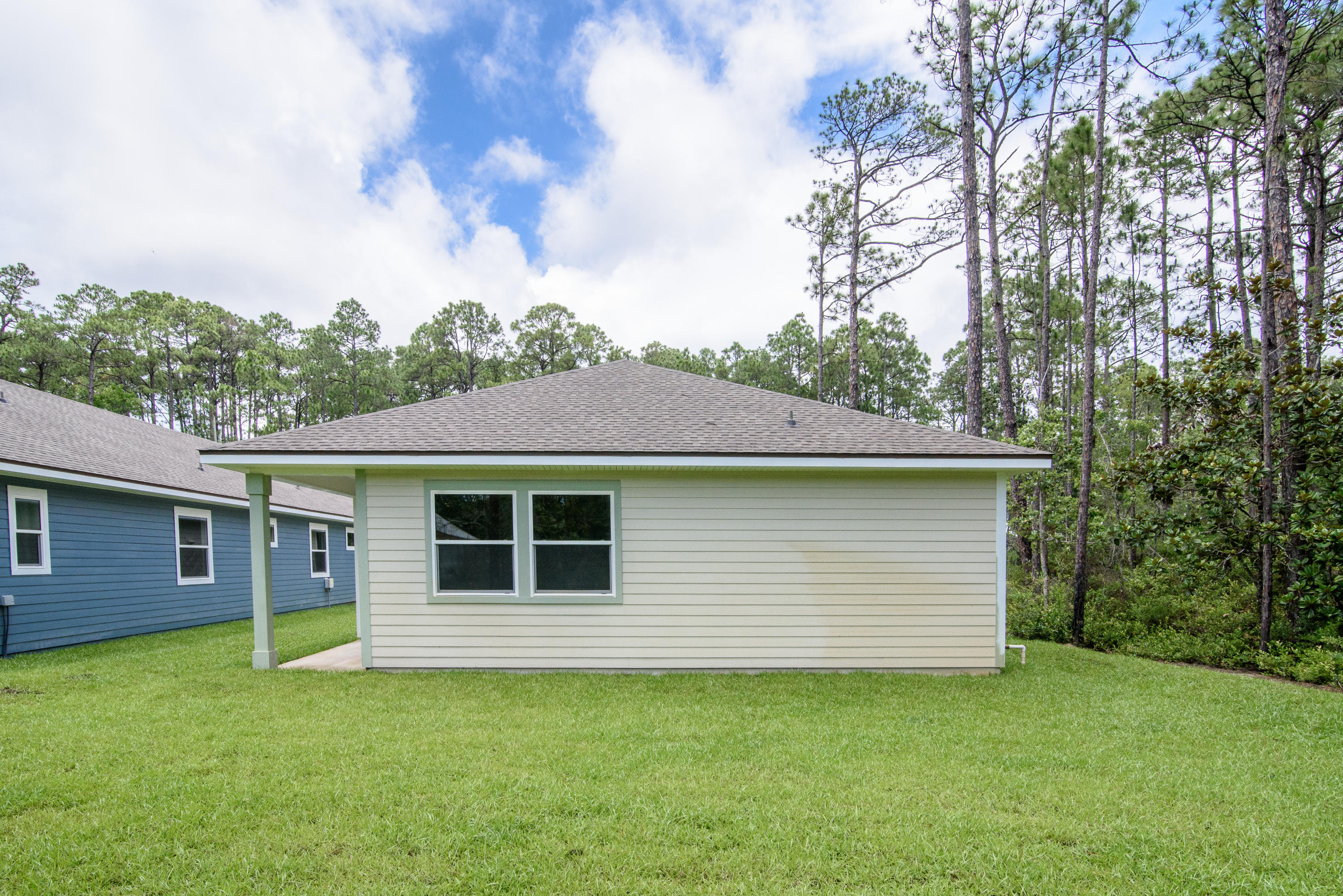 MAGNOLIA BEACH - Residential