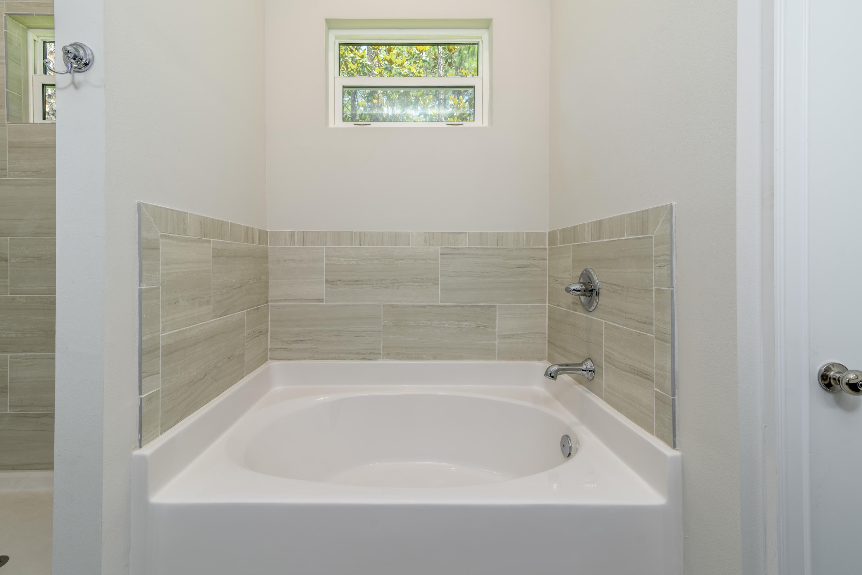 MAGNOLIA BEACH - Residential