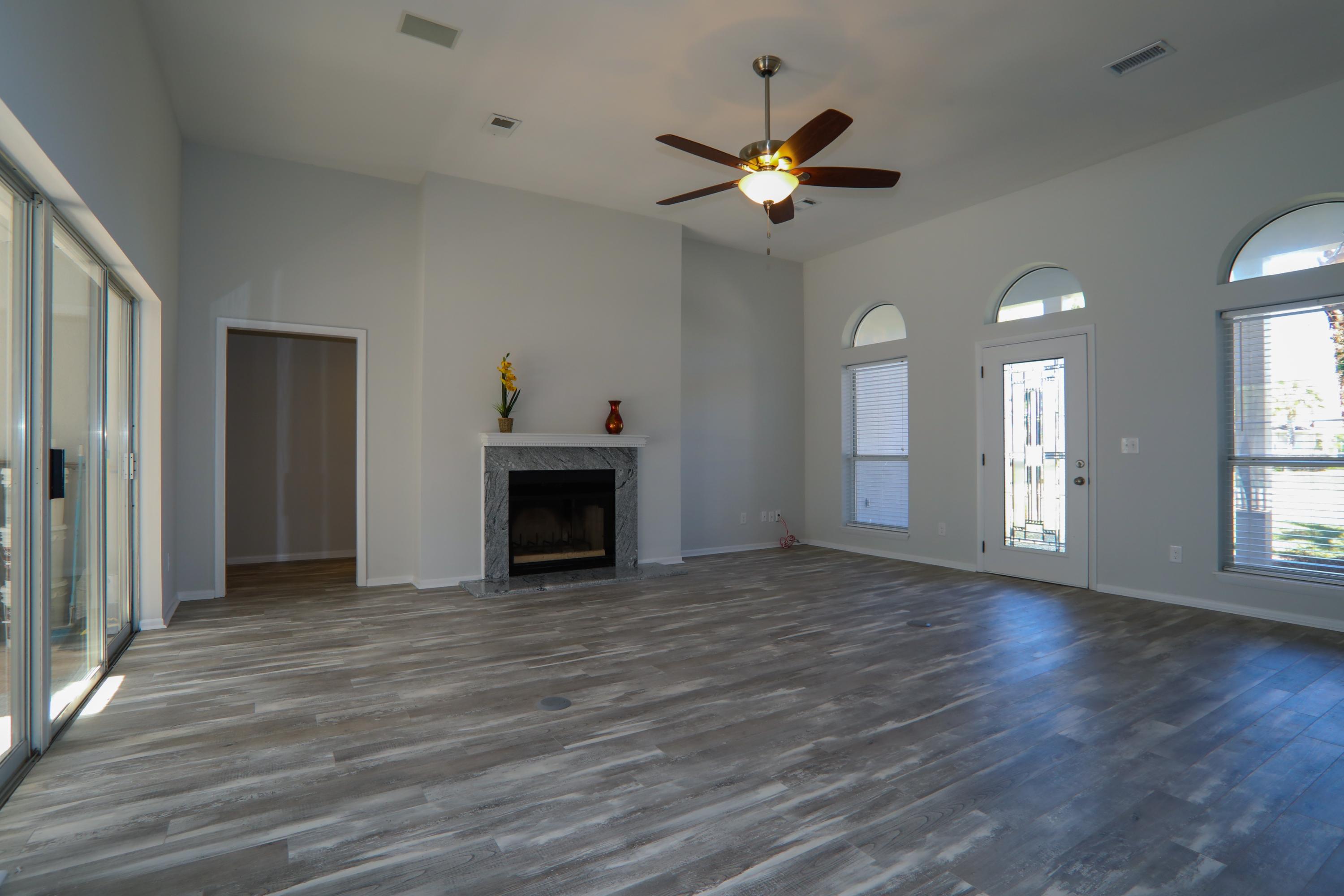 HOLIDAY SHORES ESTATES - Residential