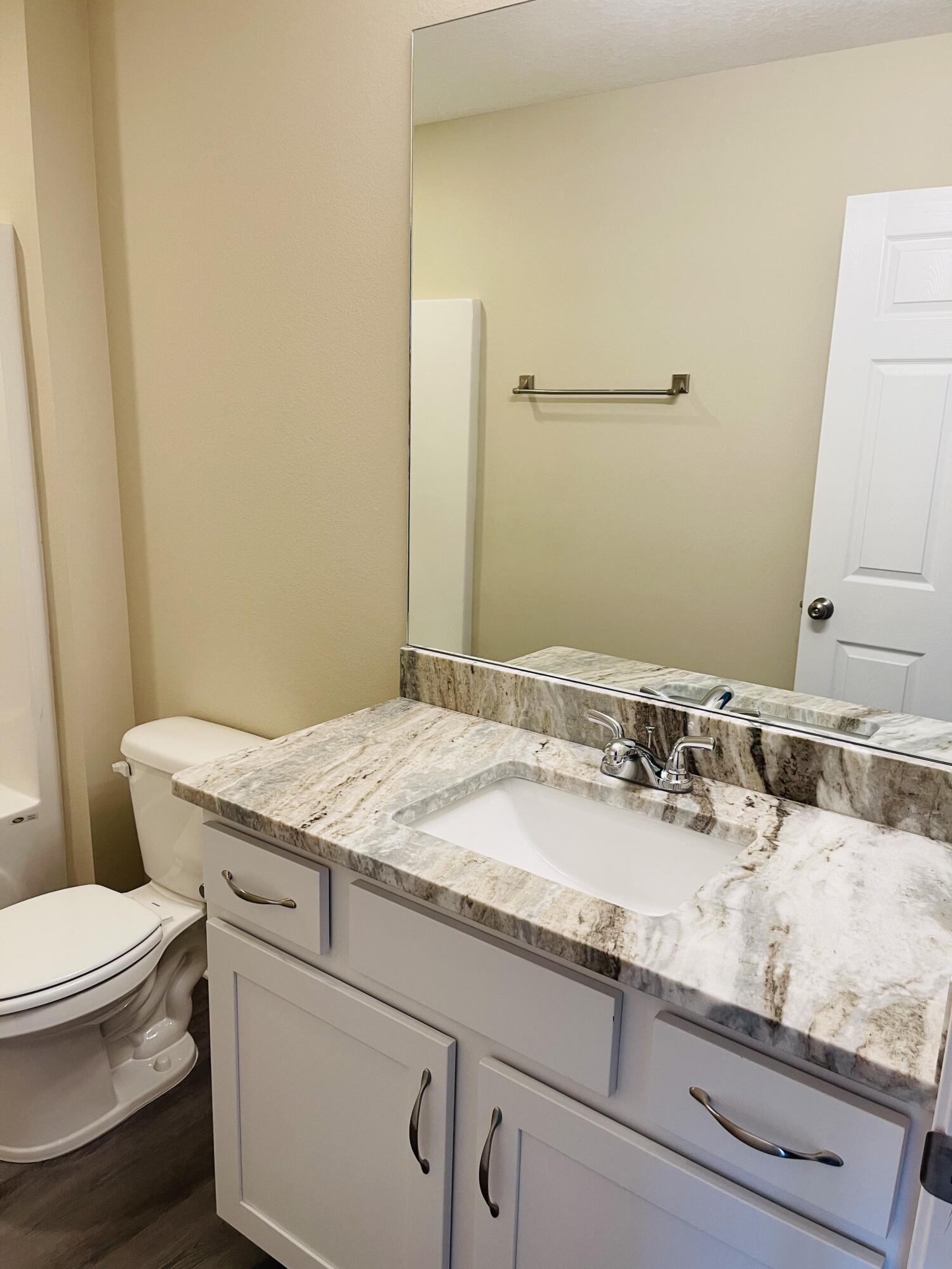 CRESTVIEW-INTR - Residential Lease