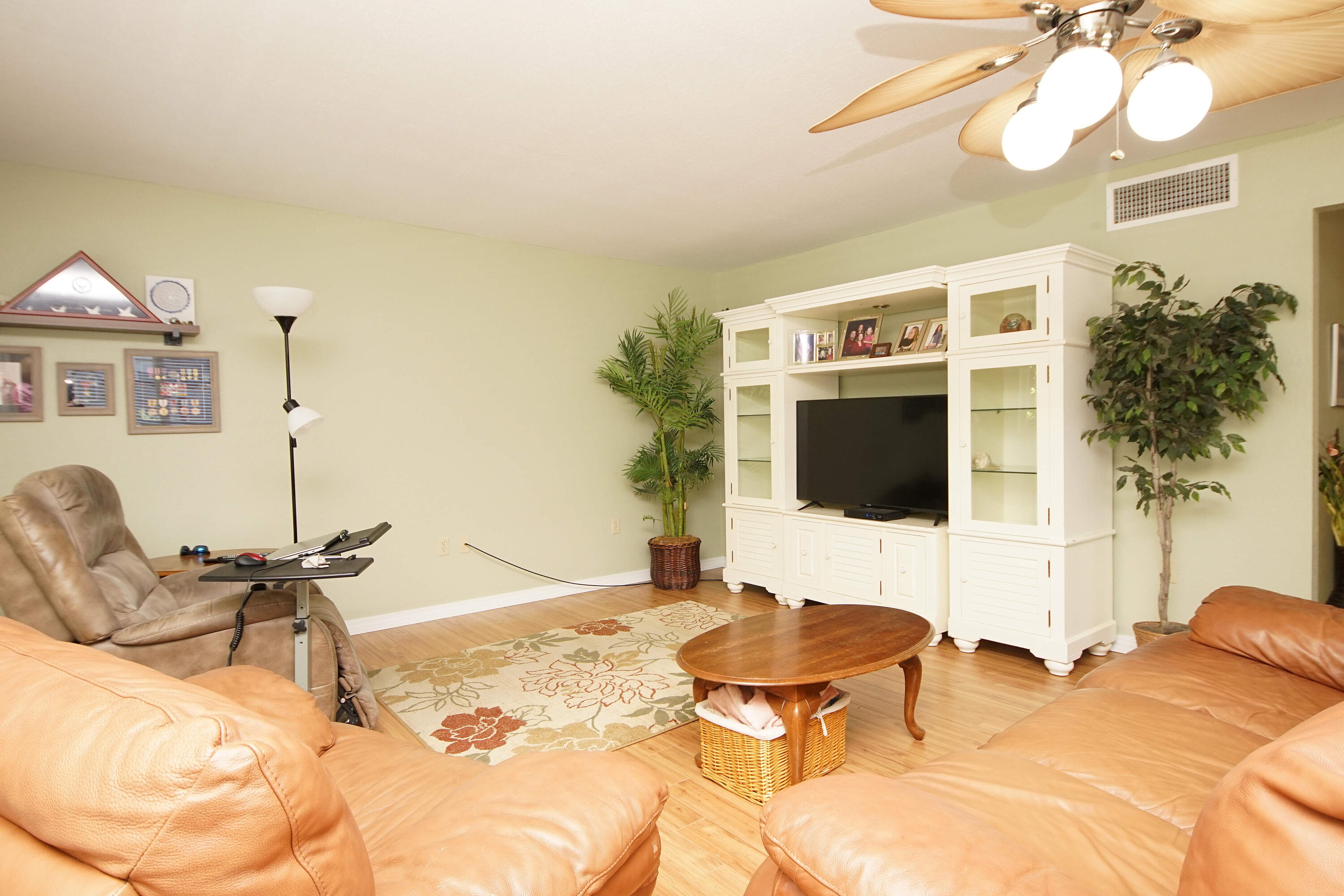 EDGEWATER VILLAGE NORTH - Residential