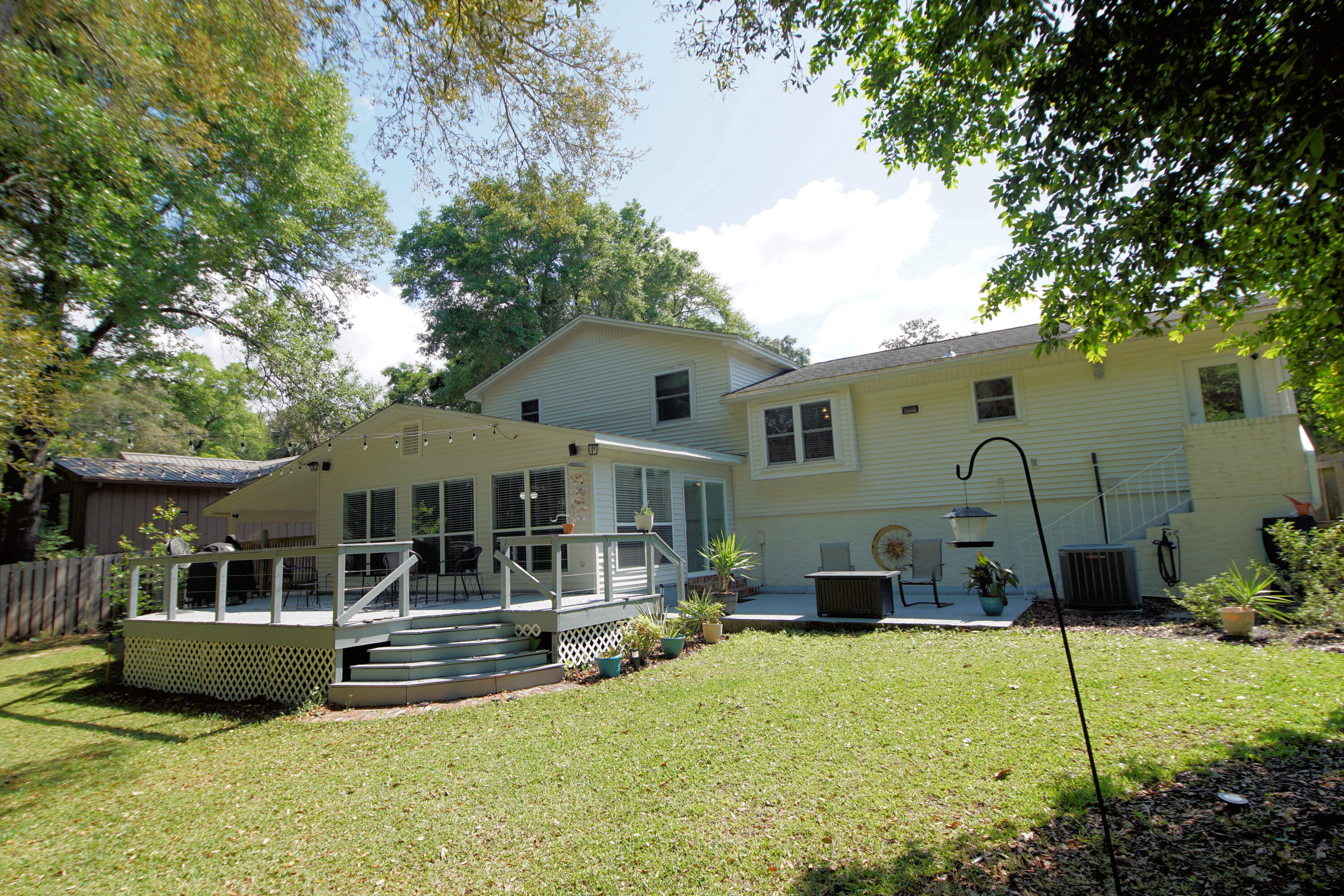 EDGEWATER VILLAGE NORTH - Residential