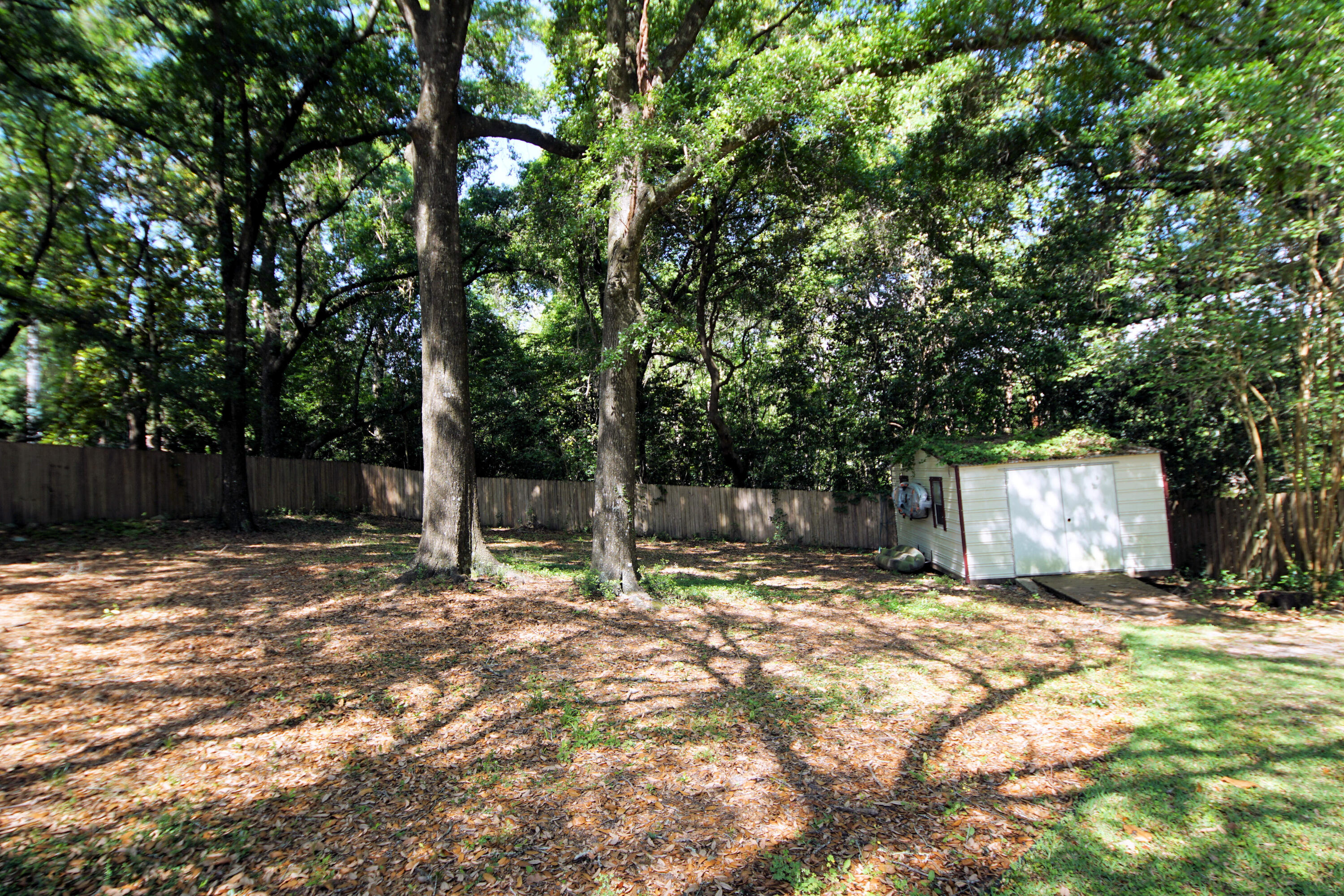 EDGEWATER VILLAGE NORTH - Residential