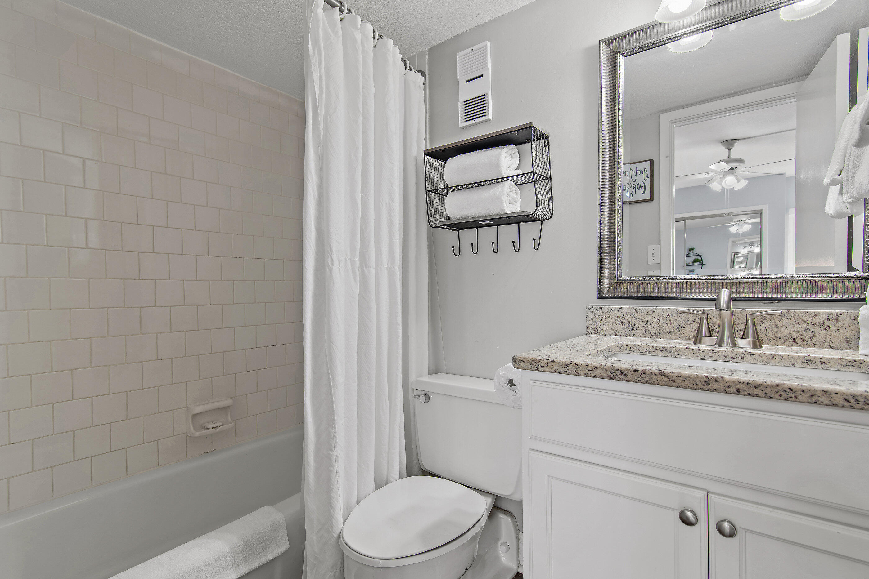 HOLIDAY SURF & RACQUET CLUB - Residential