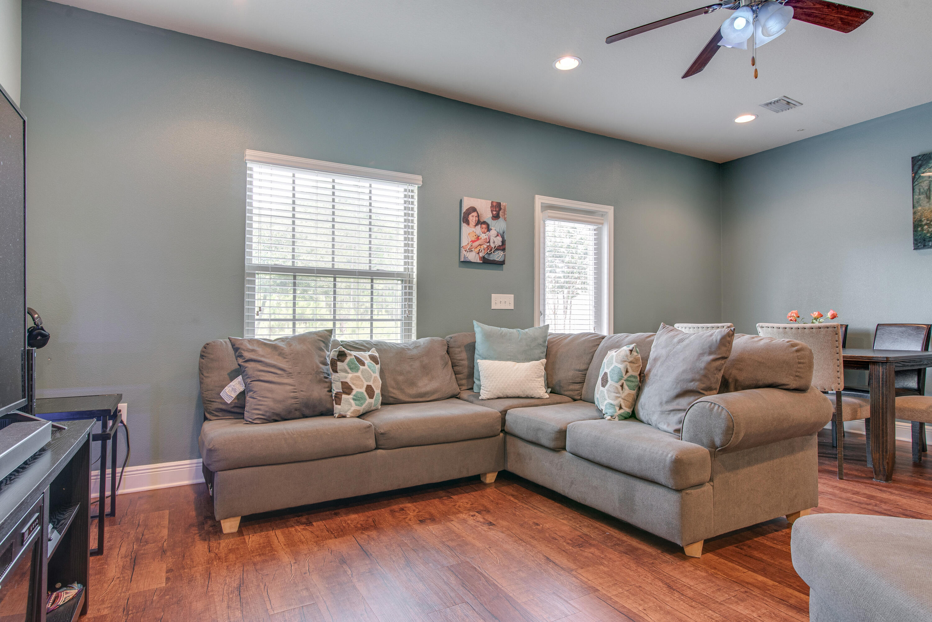 RESERVE POINTE - Residential