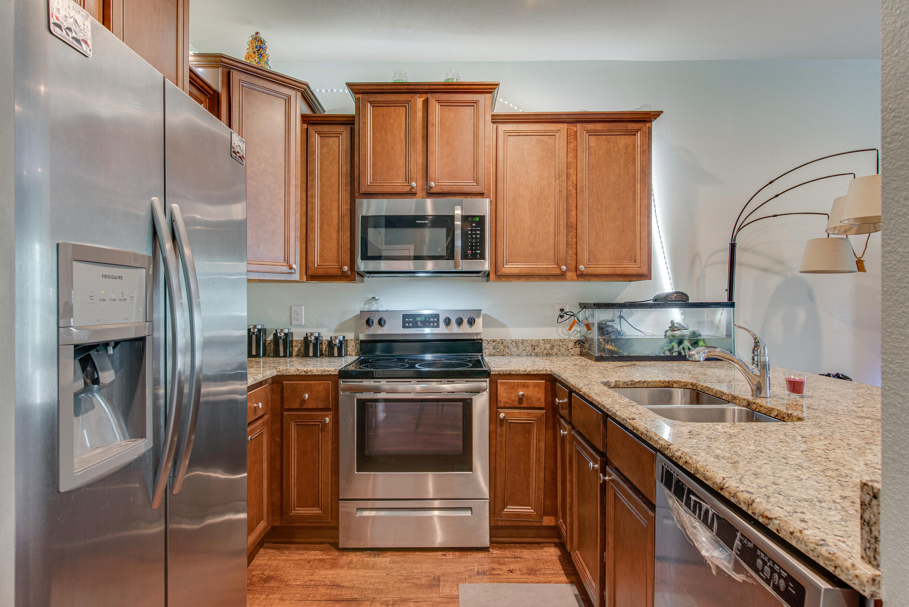 RESERVE POINTE - Residential