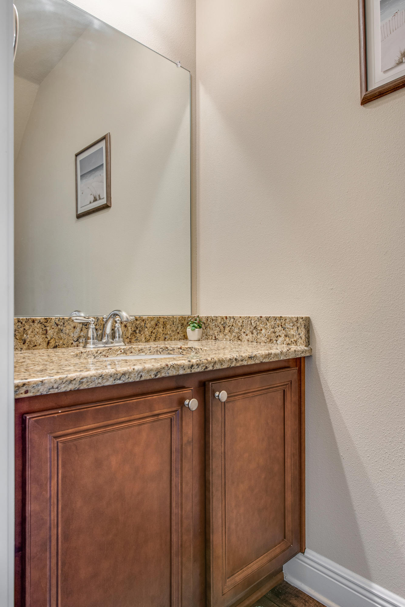 RESERVE POINTE - Residential