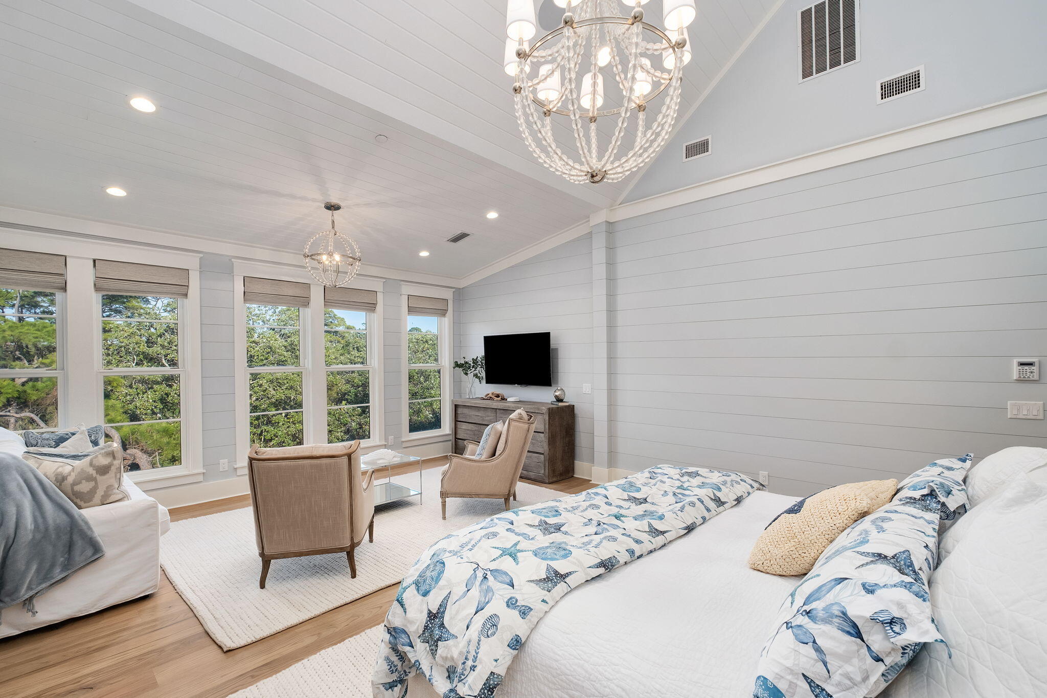 RETREAT THE - Residential