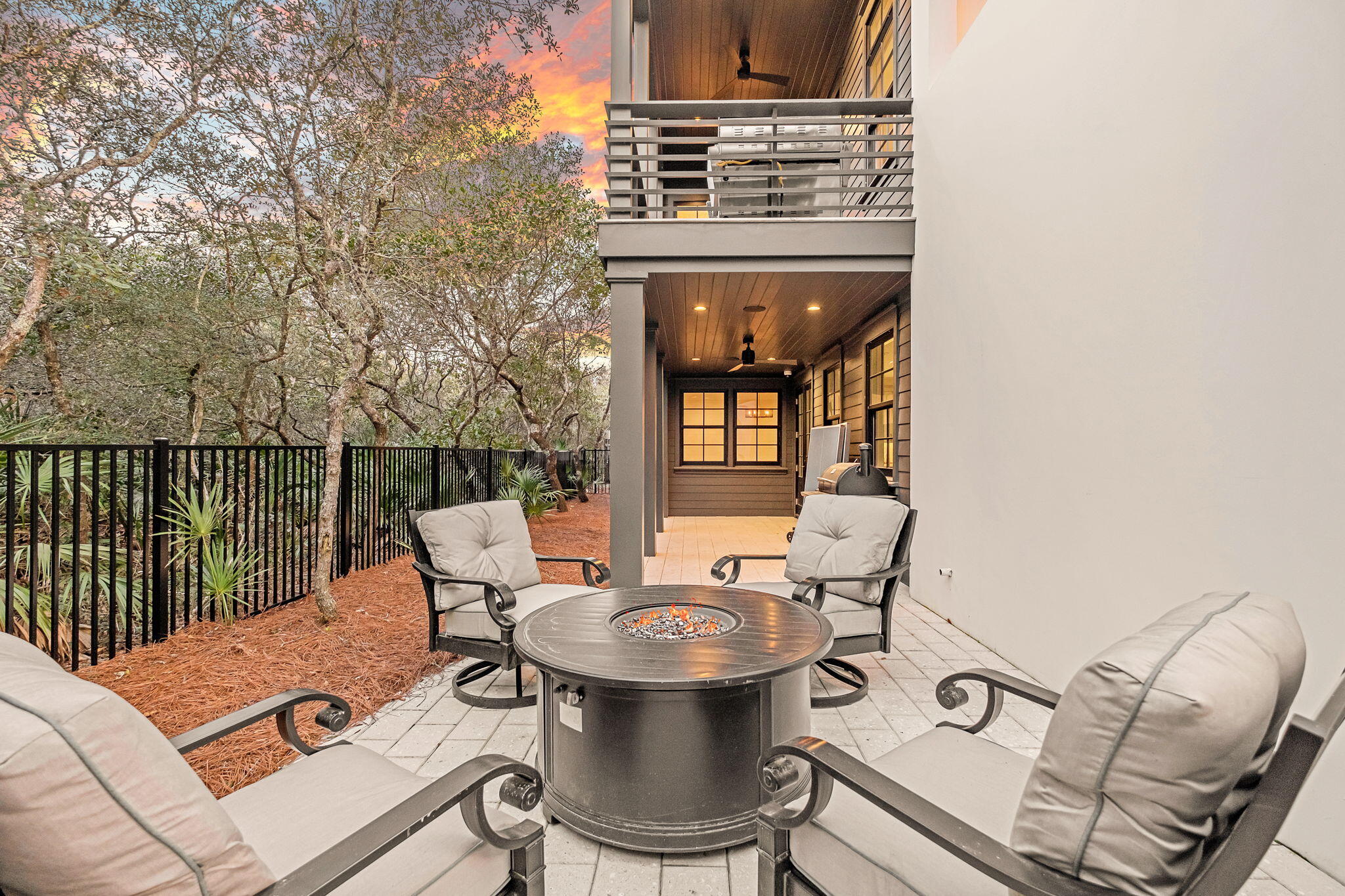 RETREAT THE - Residential