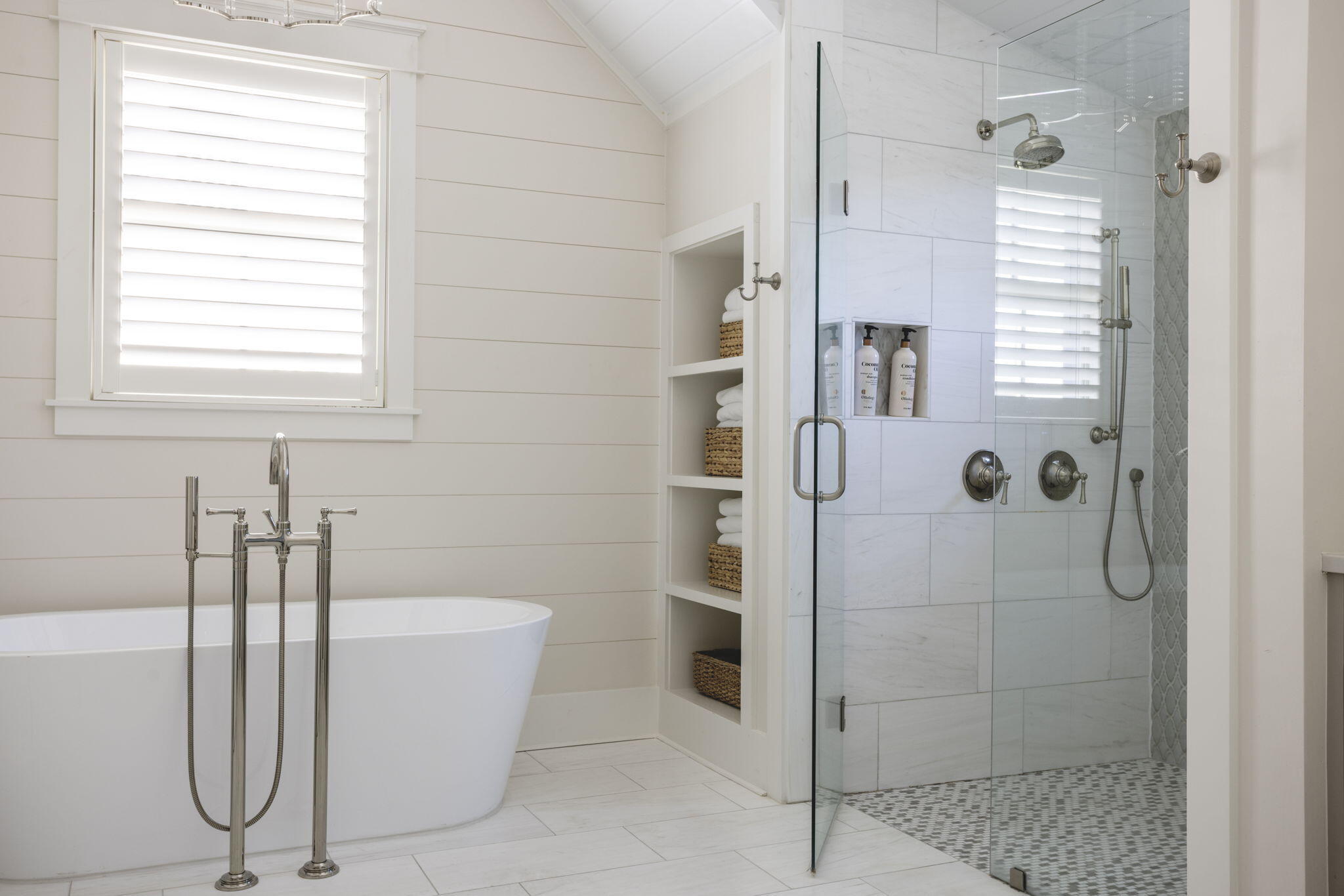 RETREAT THE - Residential