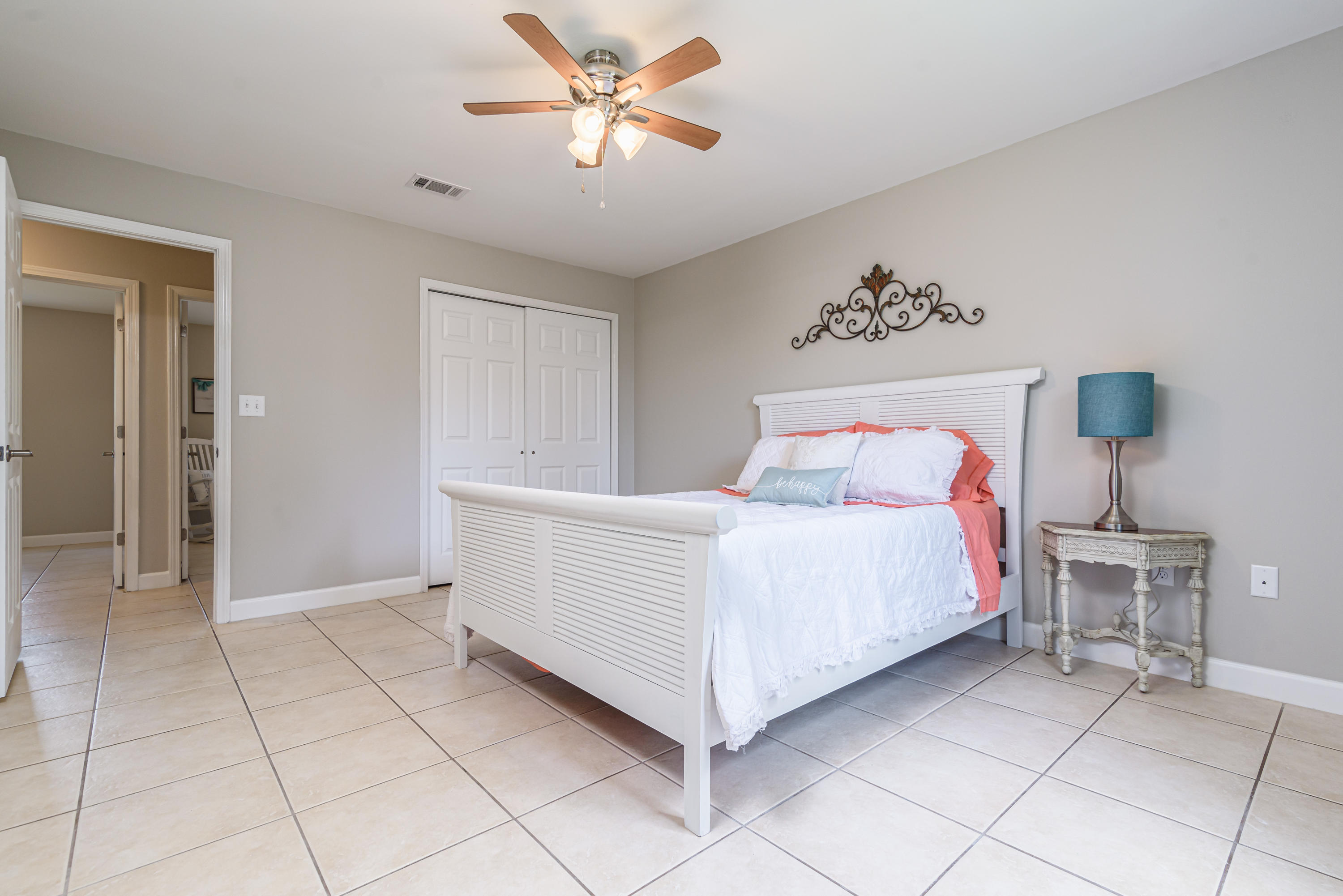 SHOAL TERRACE - Residential