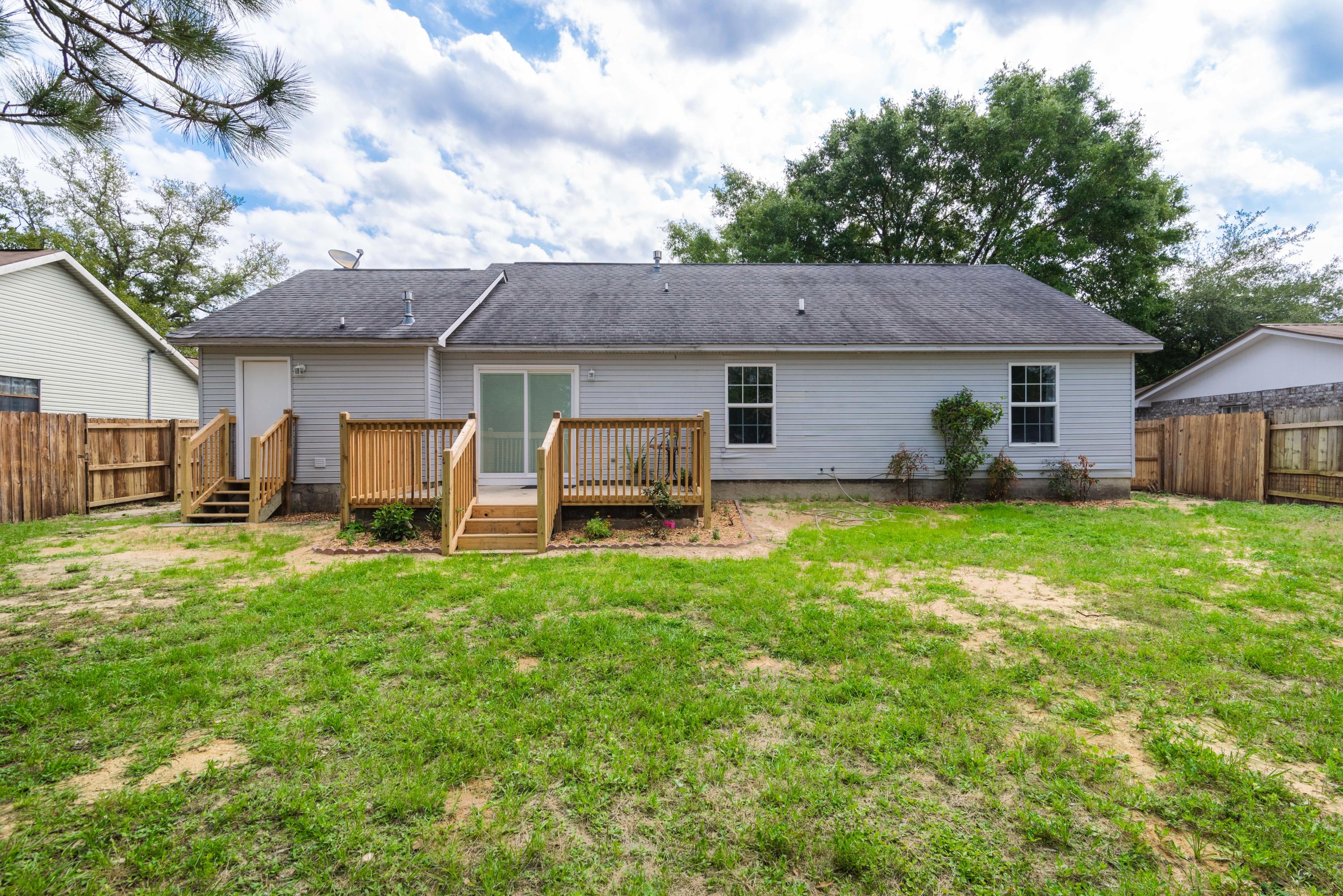 SHOAL TERRACE - Residential