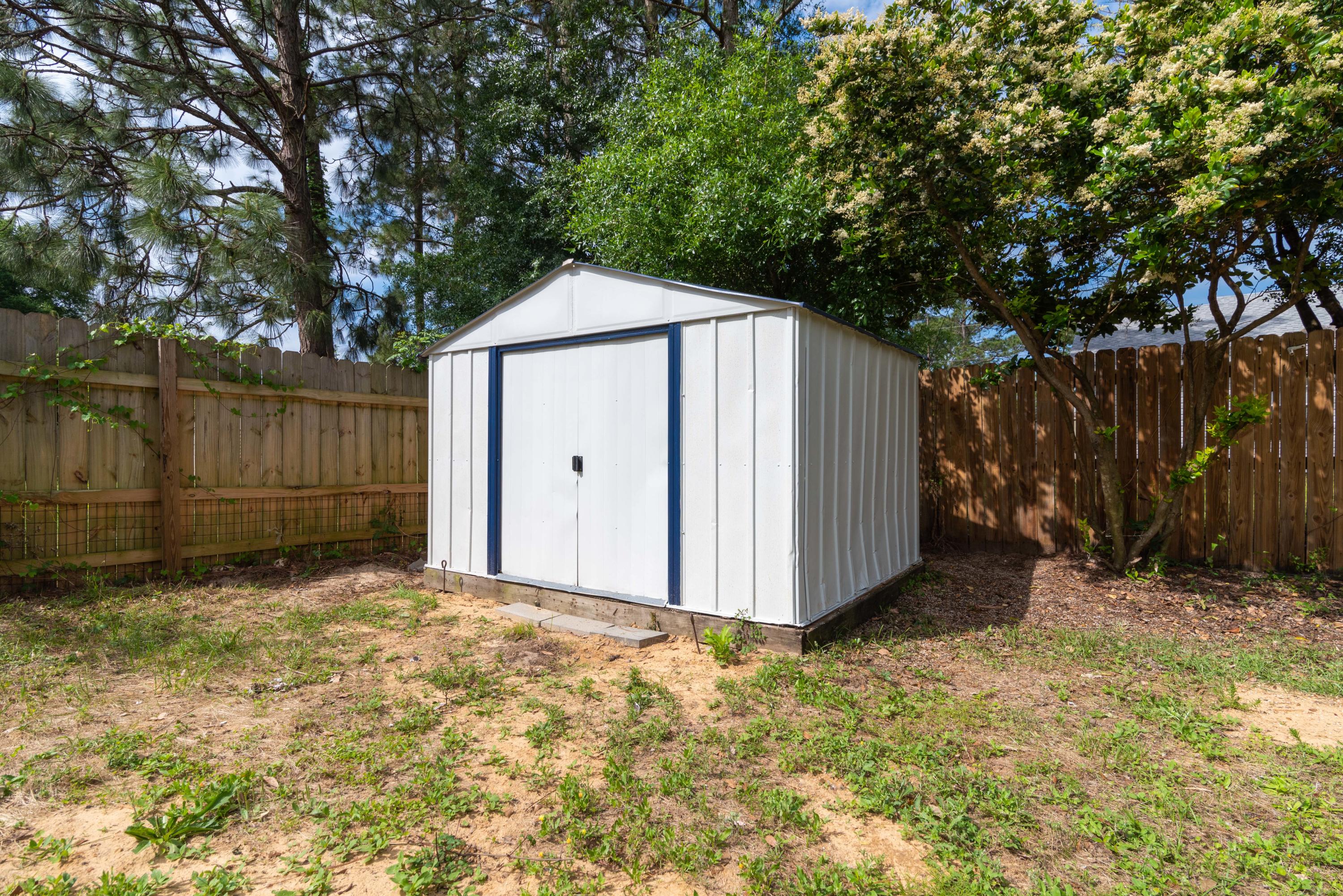 SHOAL TERRACE - Residential