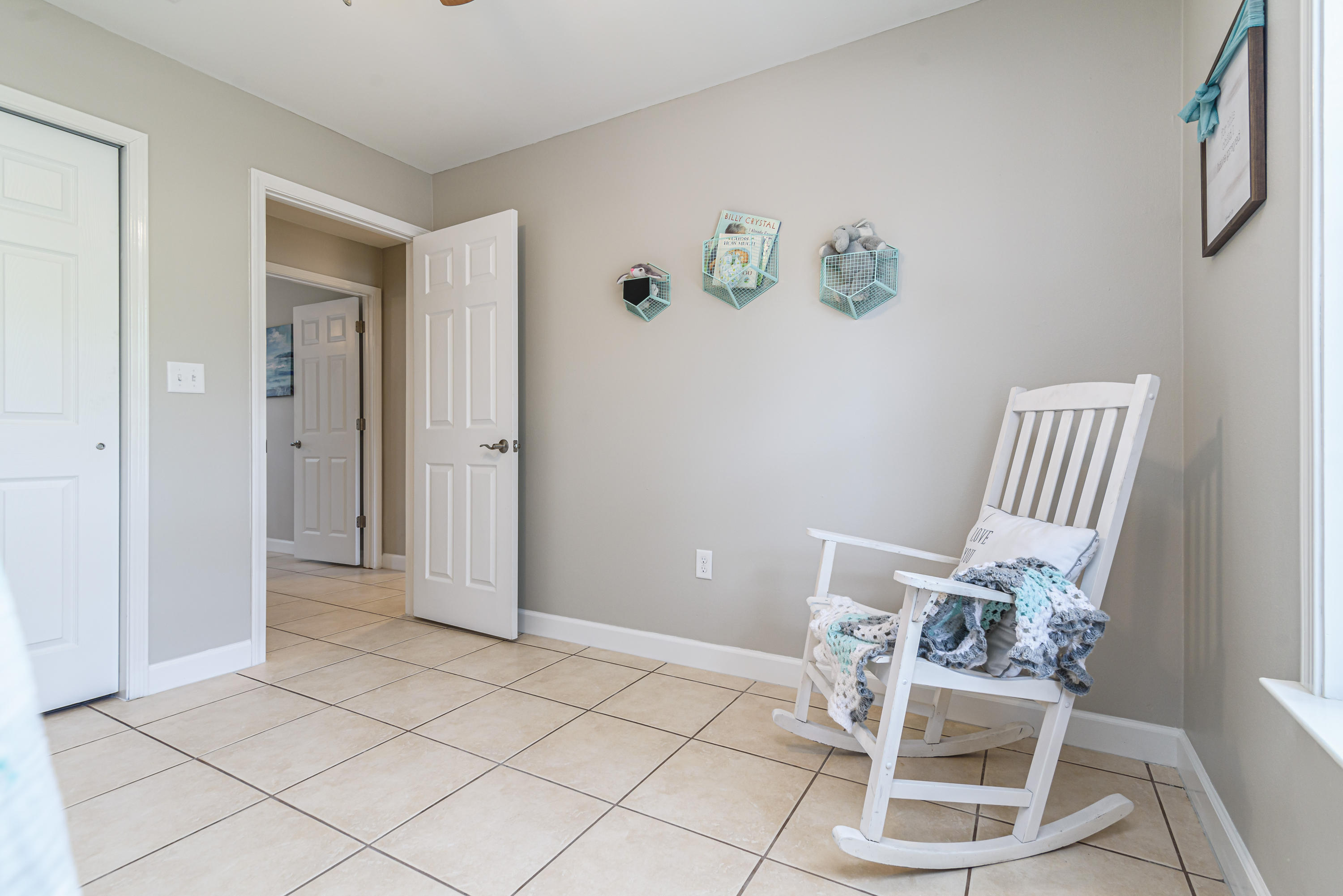 SHOAL TERRACE - Residential