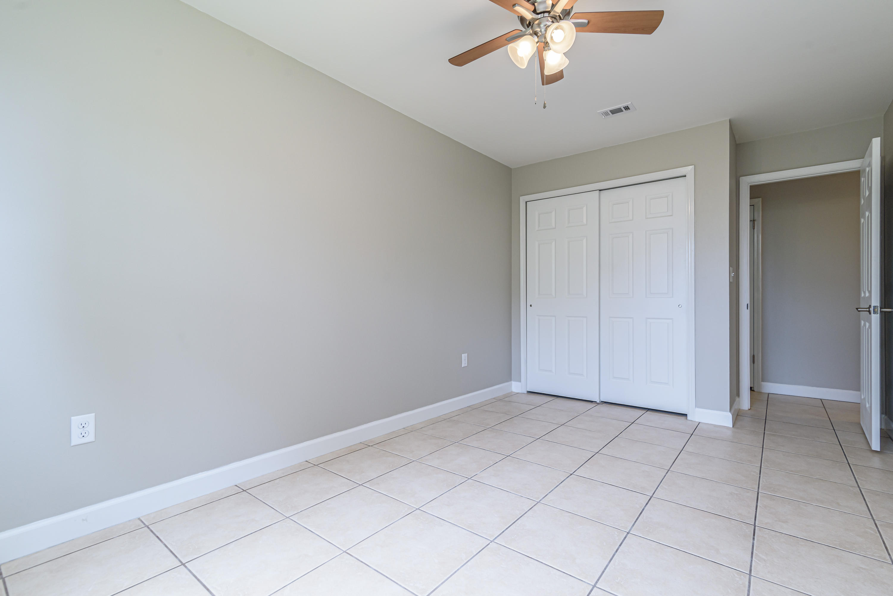 SHOAL TERRACE - Residential